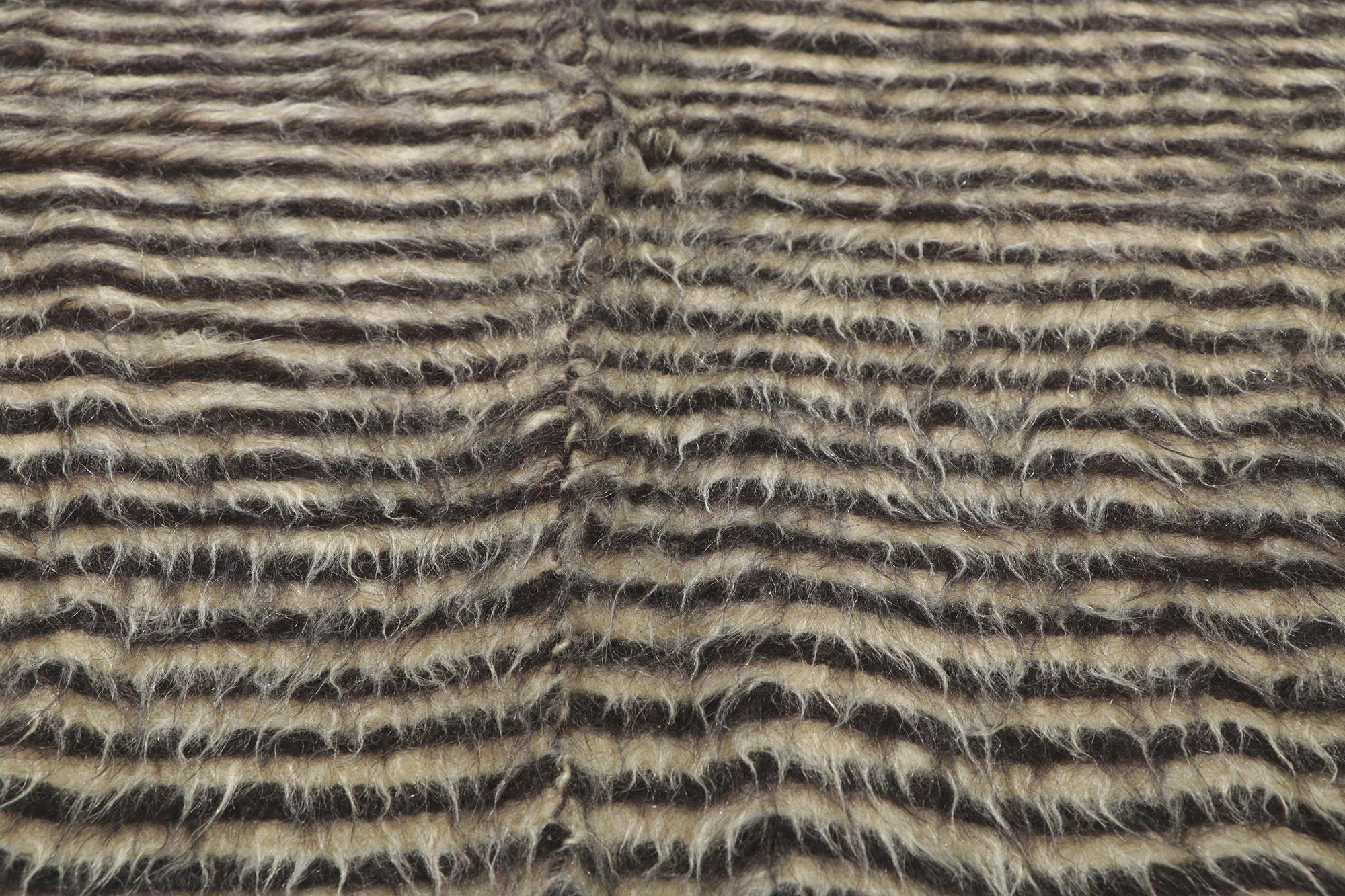 Tapis turc en laine angora des années 1950 avec style moderne Bon état - En vente à Dallas, TX
