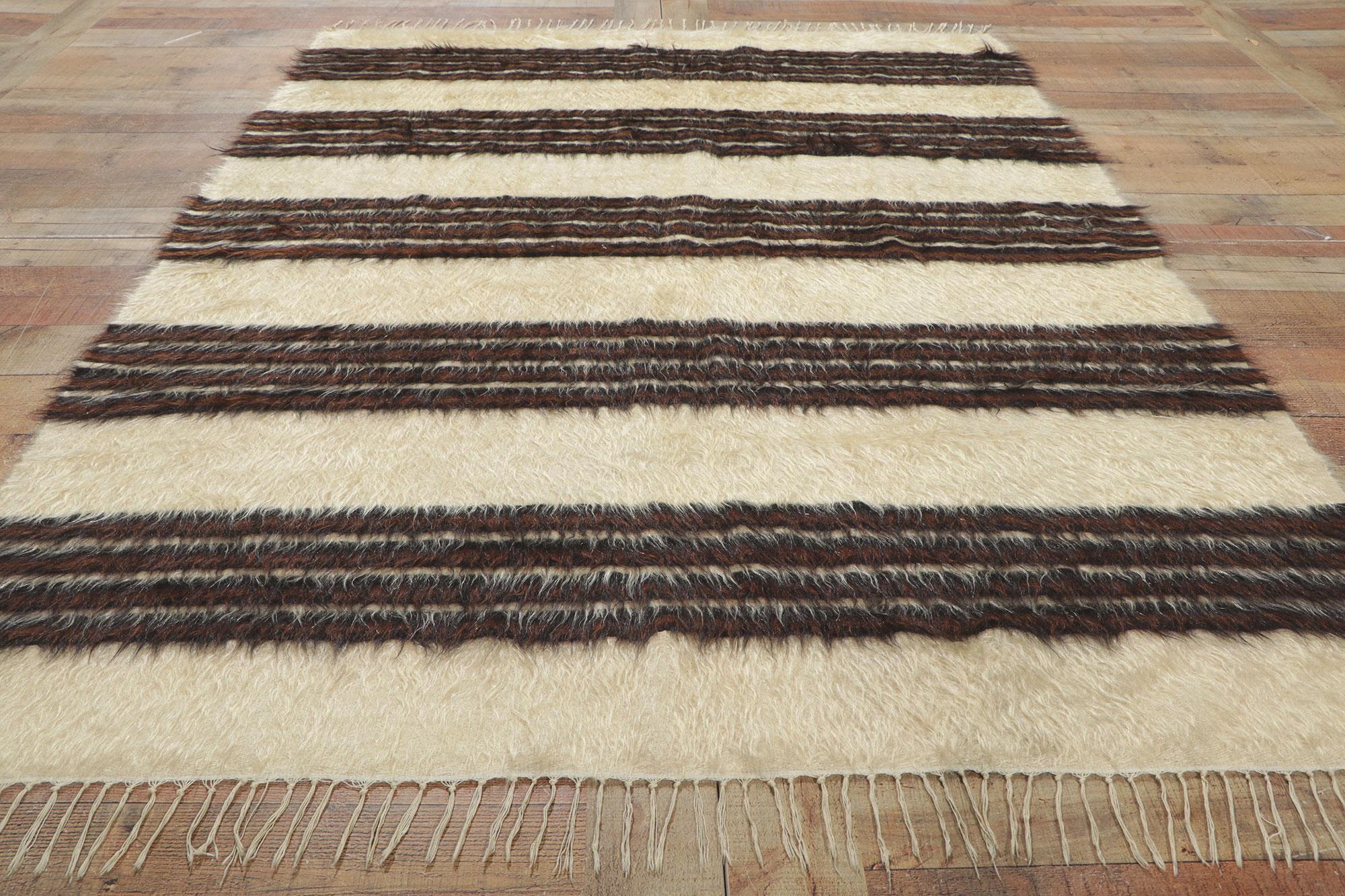Laine Tapis turc en laine angora des années 1950 avec style moderne en vente