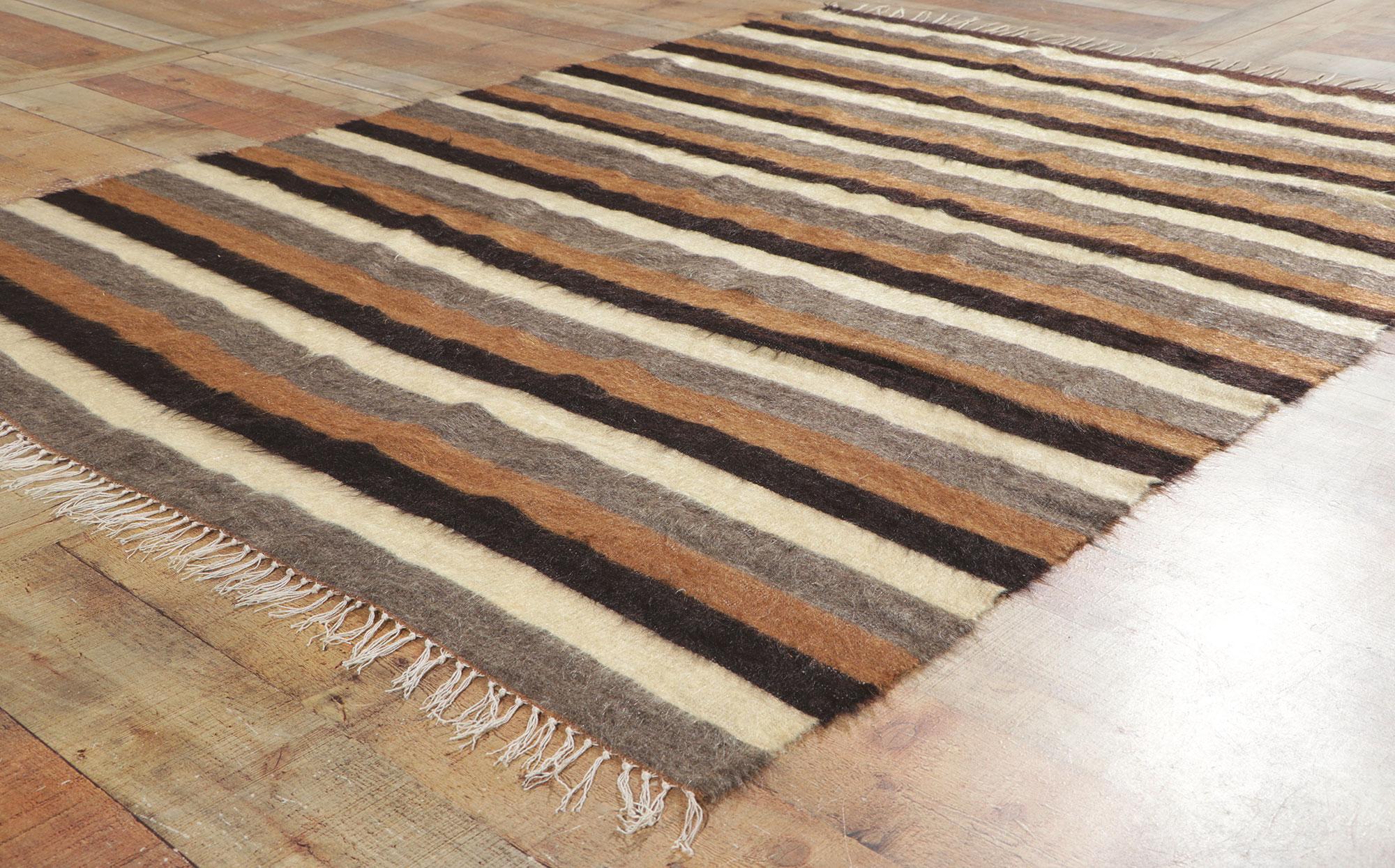 Laine Tapis turc en laine angora des années 1950 avec style moderne en vente