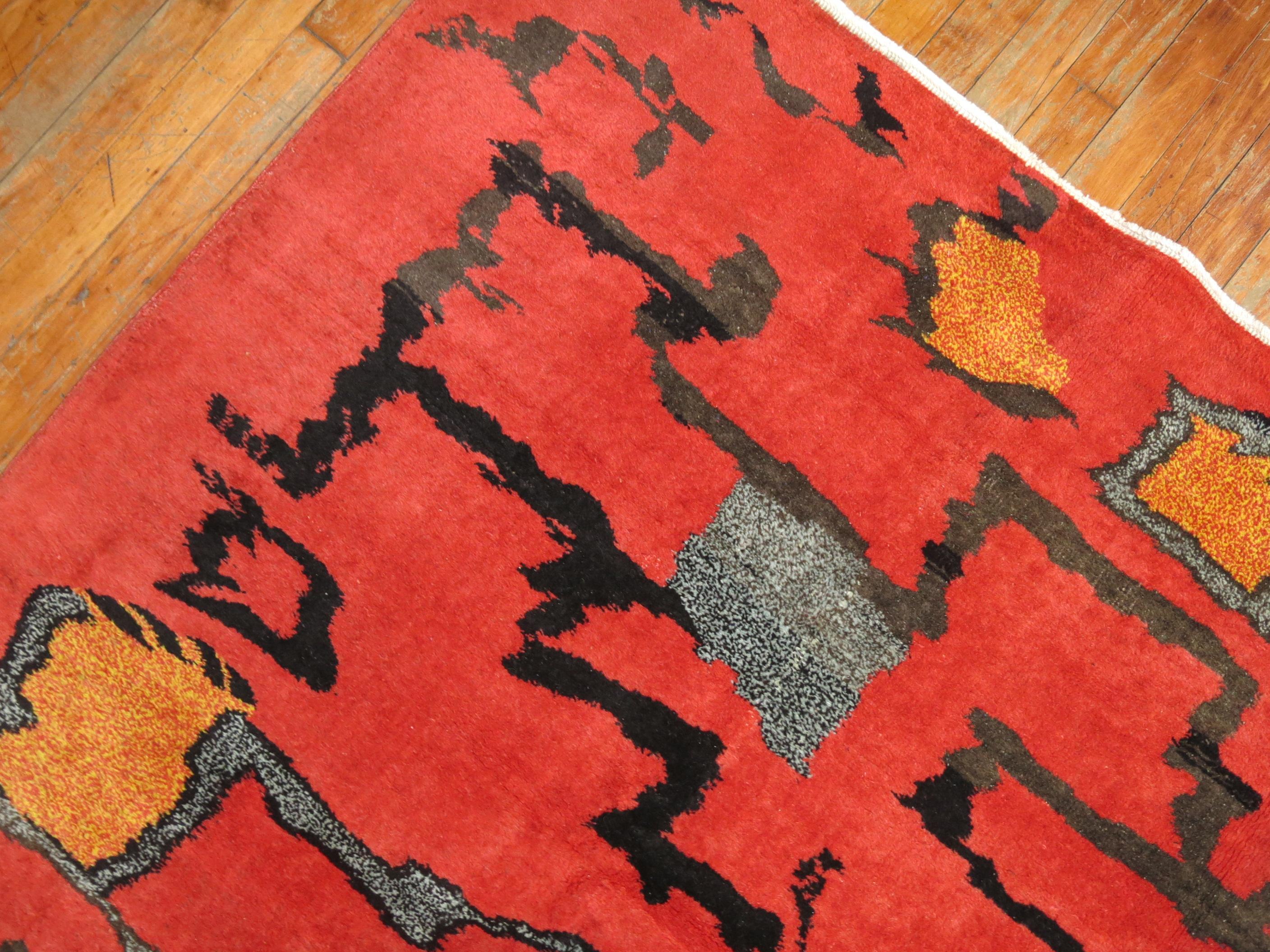 Vintage Turkish Art Deco Rug In Good Condition For Sale In New York, NY