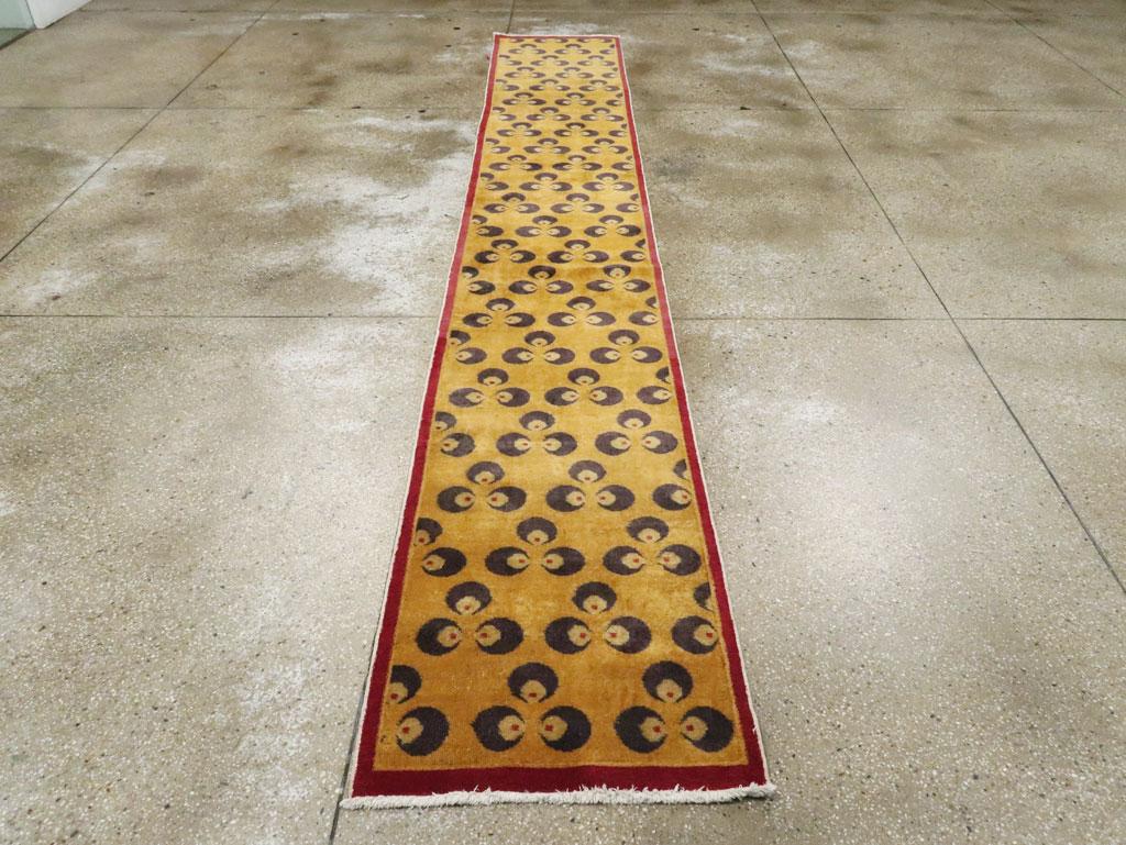 Vintage Turkish Art Deco Runner In Excellent Condition For Sale In New York, NY