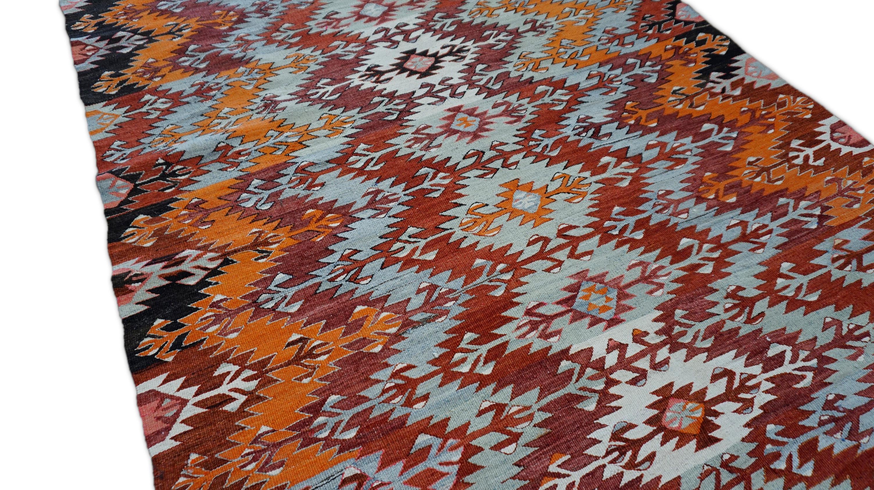 Vintage Türkisch Aydın Kilim Wolle Kilim 5'5''x10'7'' (Kelim) im Angebot