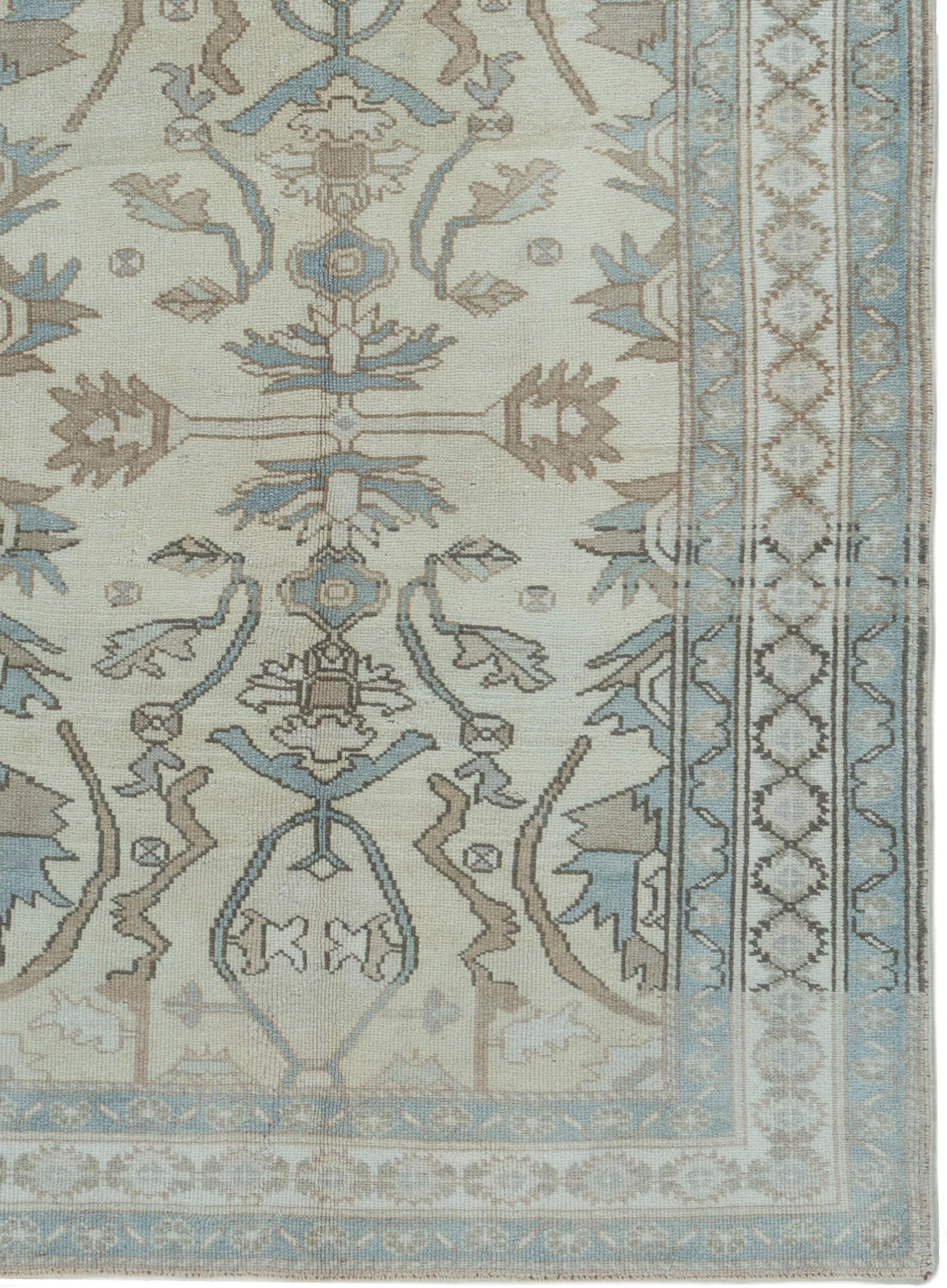 Tapis turc bleu Oushak noué à la main en vente 1