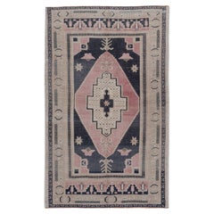 Tappeto vintage in lana blu rosa Oushak annodato a mano