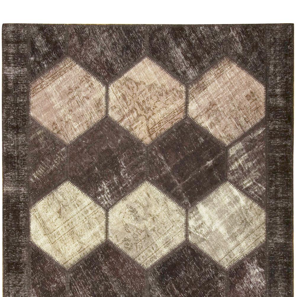 Vintage Turkish Brown Patchwork Hand Knotted Wool Rug Carpet 7'3 x 8'6 im Zustand „Hervorragend“ im Angebot in New York, NY