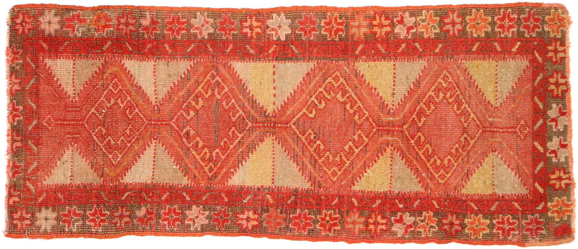 Vintage Turkish Carpet,  Anatolian Enchantment Meets Stylish Durability For Sale 2