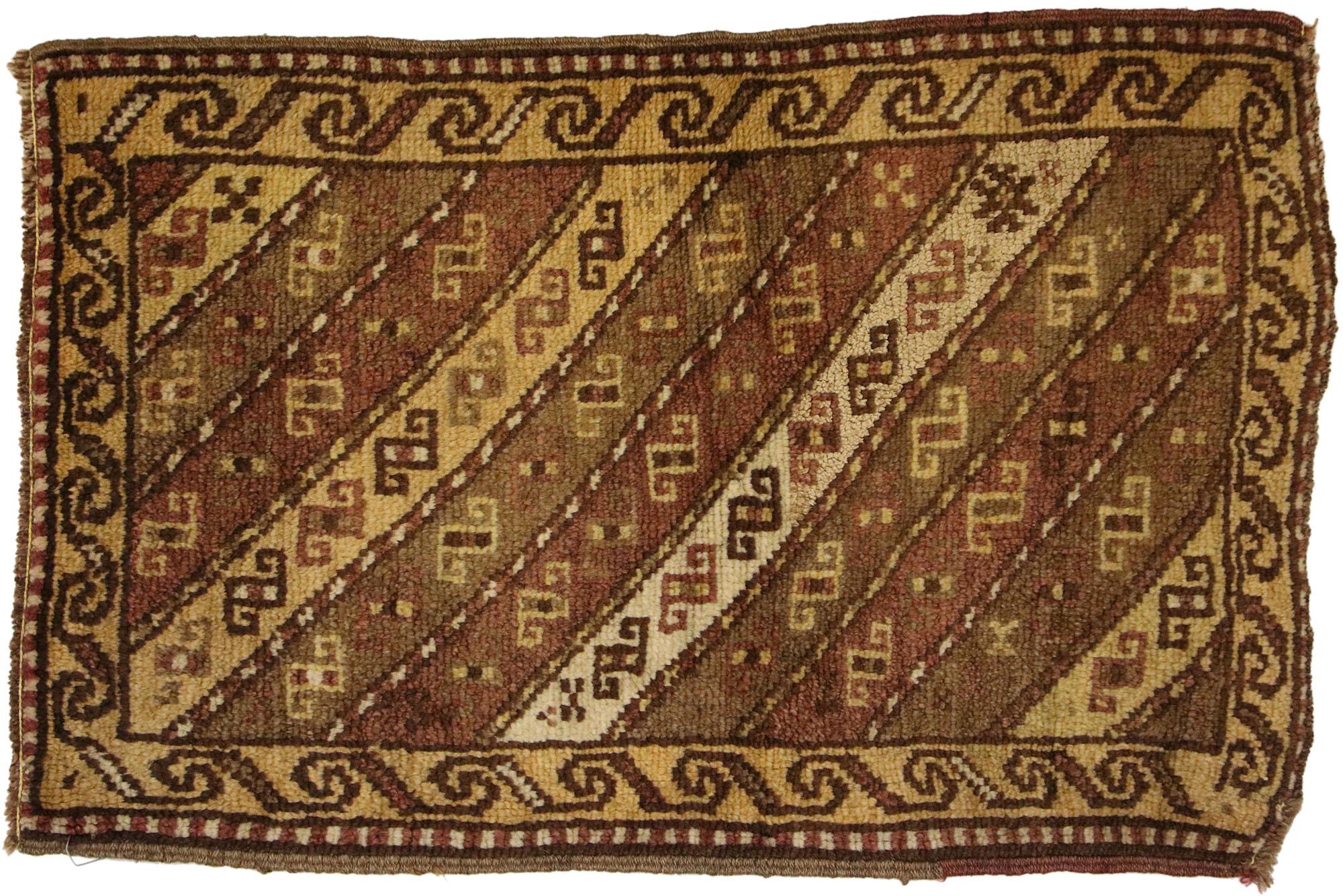 Tapis turc d'Anatolie rencontre une durabilité élégante en vente 1