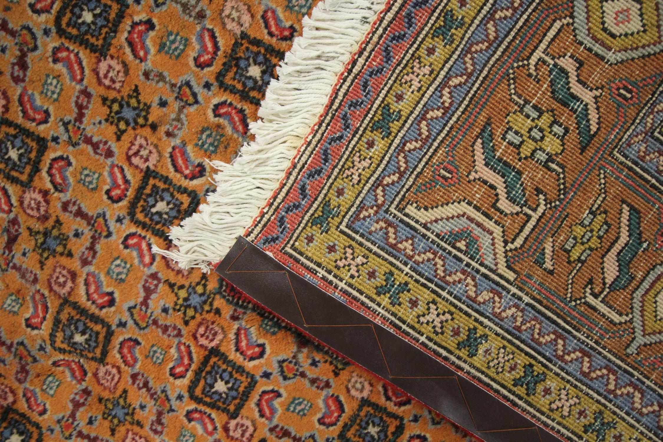 Vintage Turkish Carpet Handwoven Gold Wool Living Room Rug For Sale 7
