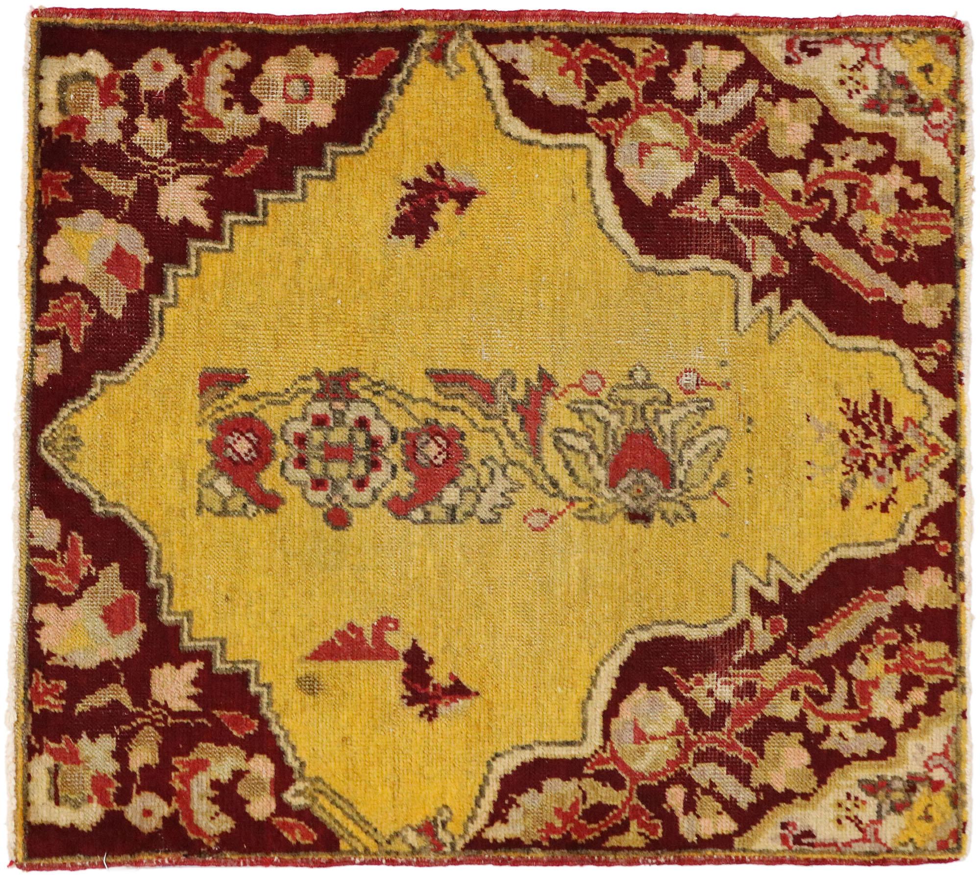 Alfombra turca vintage, el atractivo atemporal se une a la durabilidad con estilo Oushak en venta