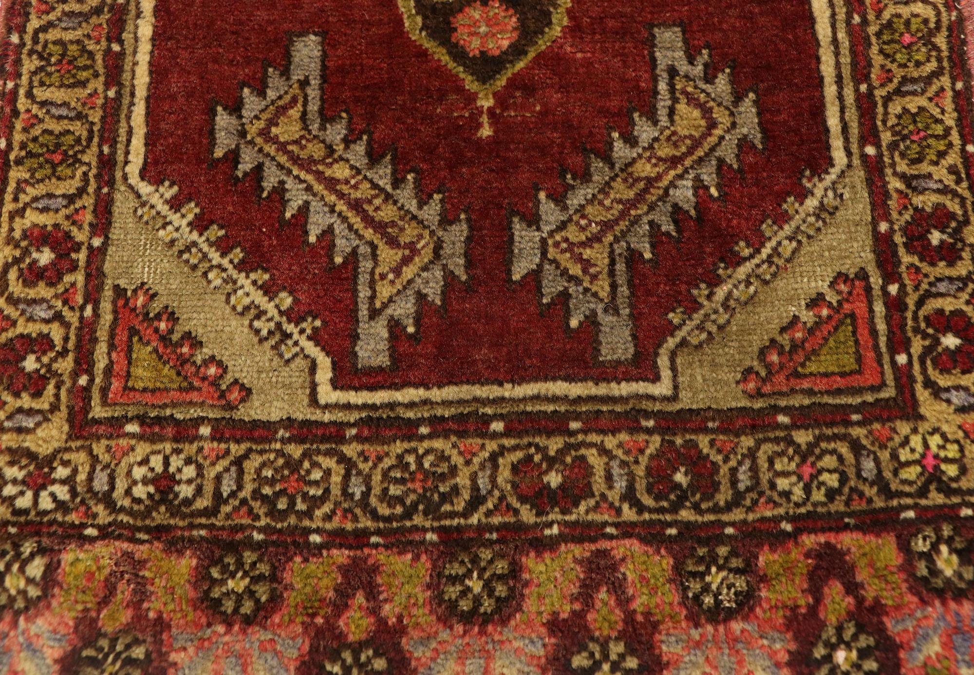 Turc Tapis turc vintage, l'attrait intemporel rencontre la durabilité élégante en vente