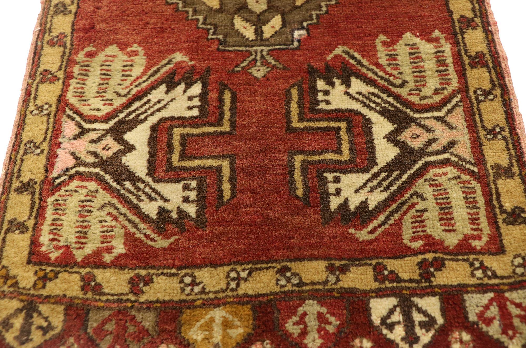 Turco Tappeto turco vintage, il fascino senza tempo incontra l'eleganza della durevolezza in vendita