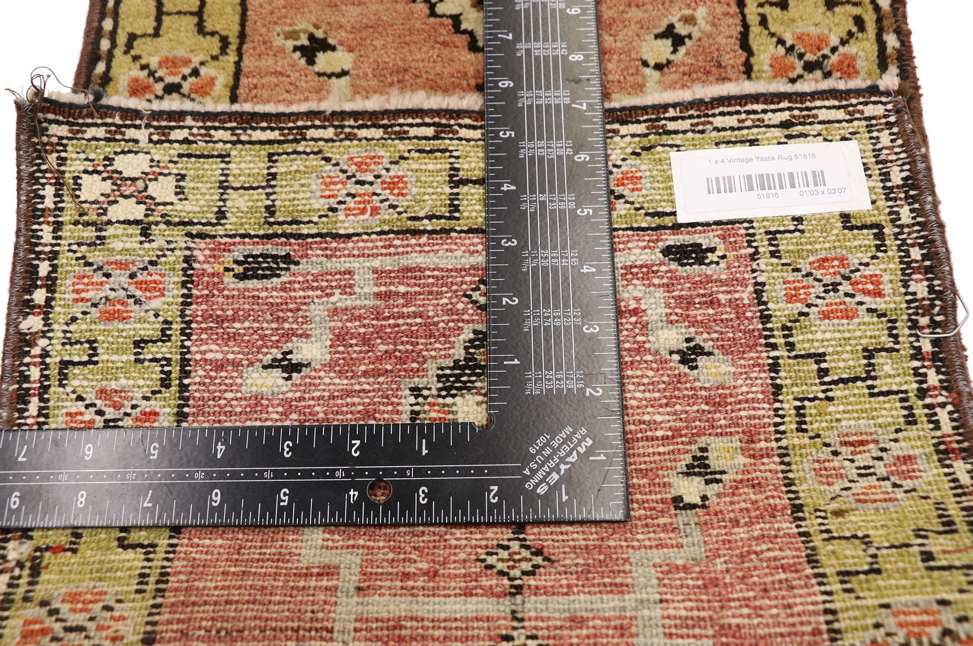 Vintage Turkish Carpet, Timeless Appeal Meets Stylish Durability In Good Condition For Sale In Dallas, TX