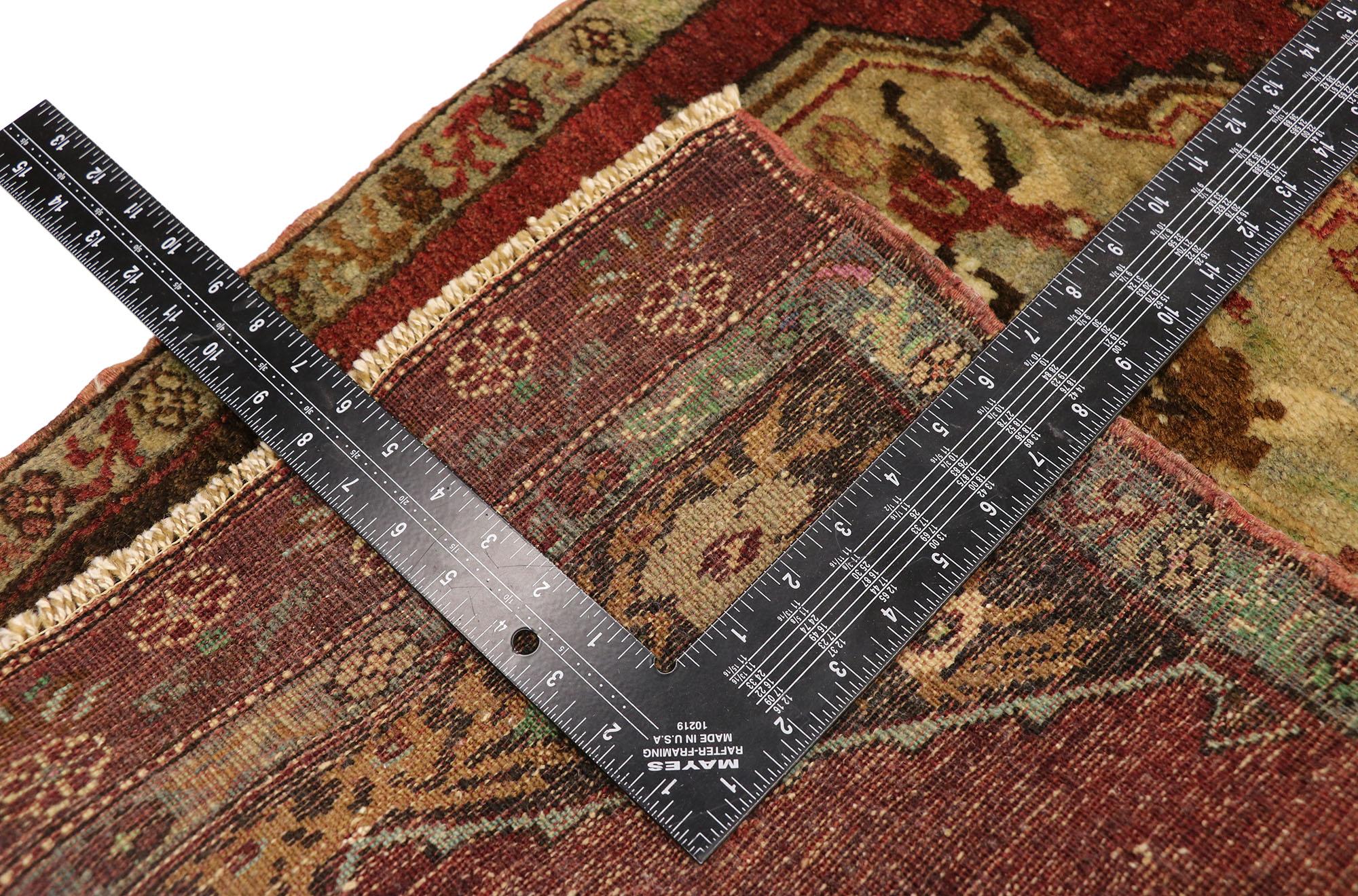 Vintage Turkish Carpet, Timeless Appeal Meets Stylish Durability In Good Condition For Sale In Dallas, TX