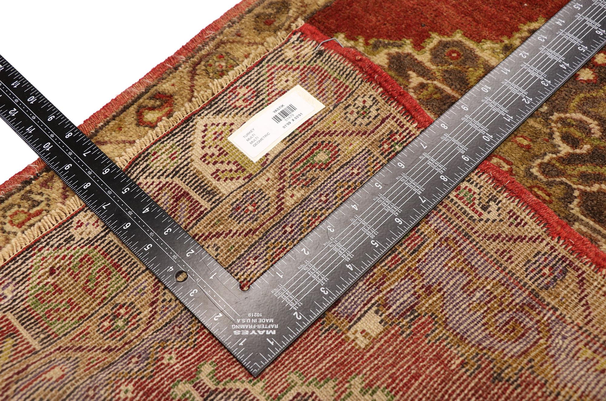 Vintage Turkish Carpet, Timeless Appeal Meets Stylish Durability In Good Condition For Sale In Dallas, TX