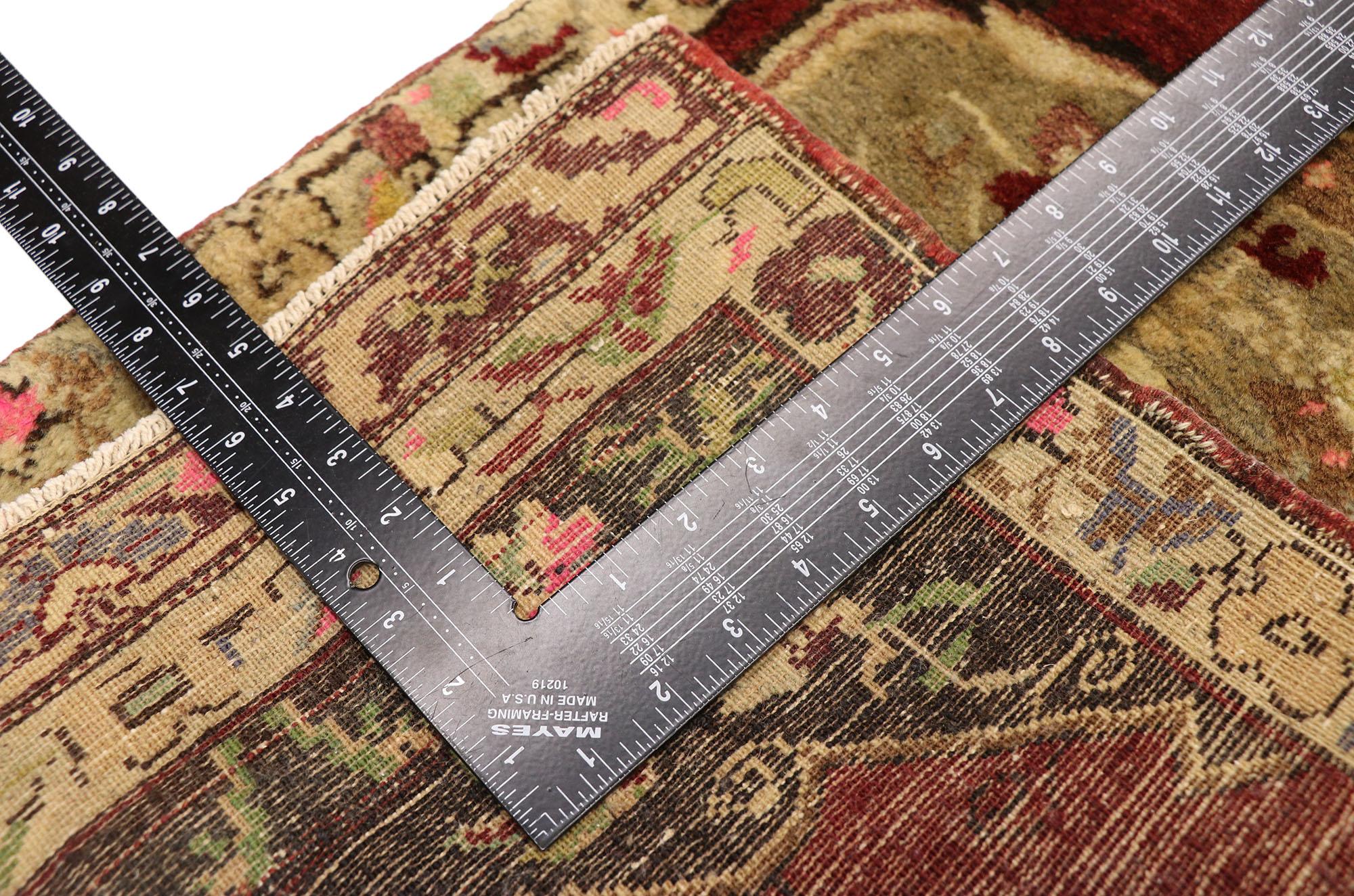 Tapis turc vintage, l'attrait intemporel rencontre la durabilité élégante Bon état - En vente à Dallas, TX