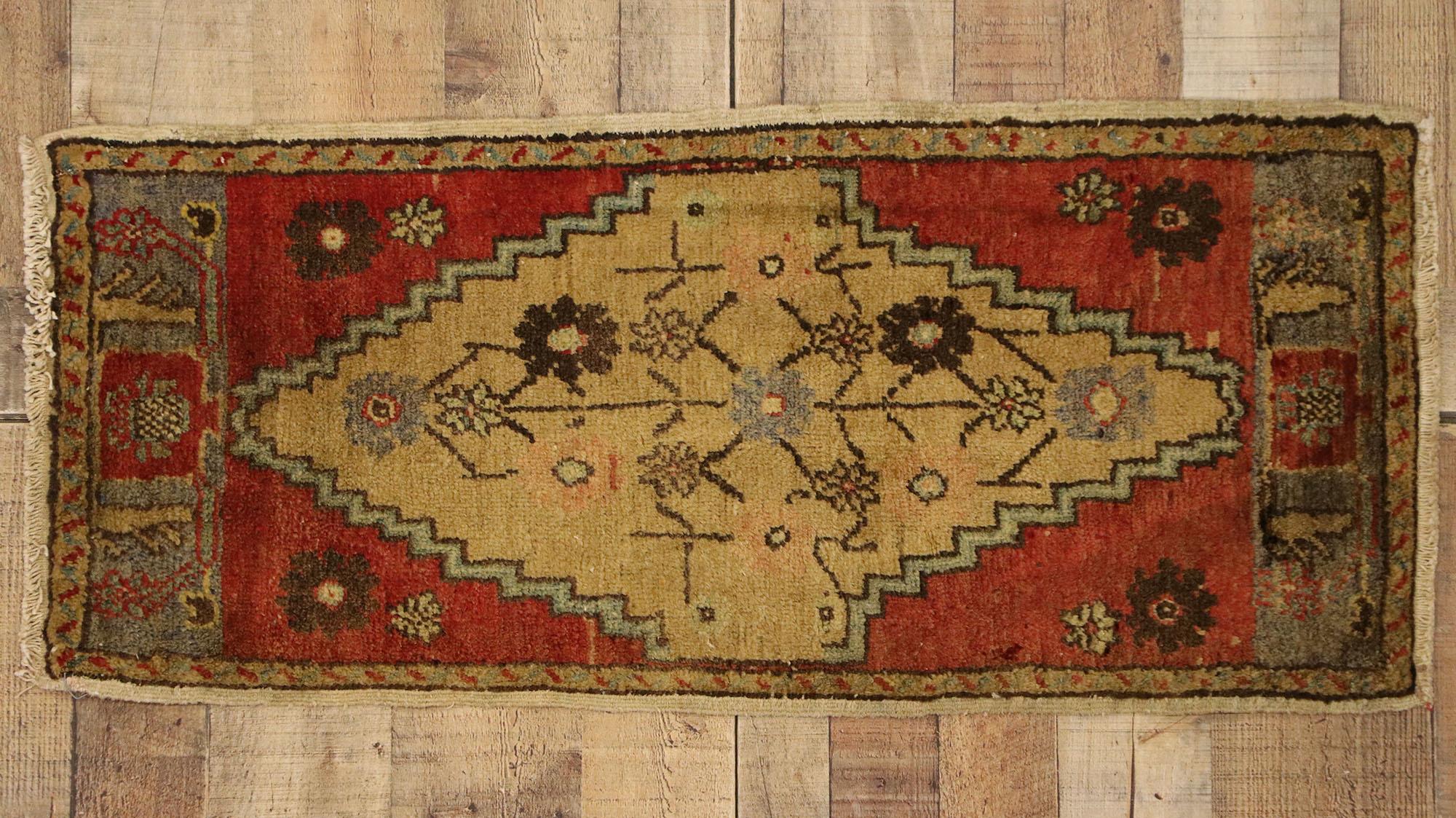 Vintage Turkish Carpet, Timeless Appeal Meets Stylish Durability For Sale 1
