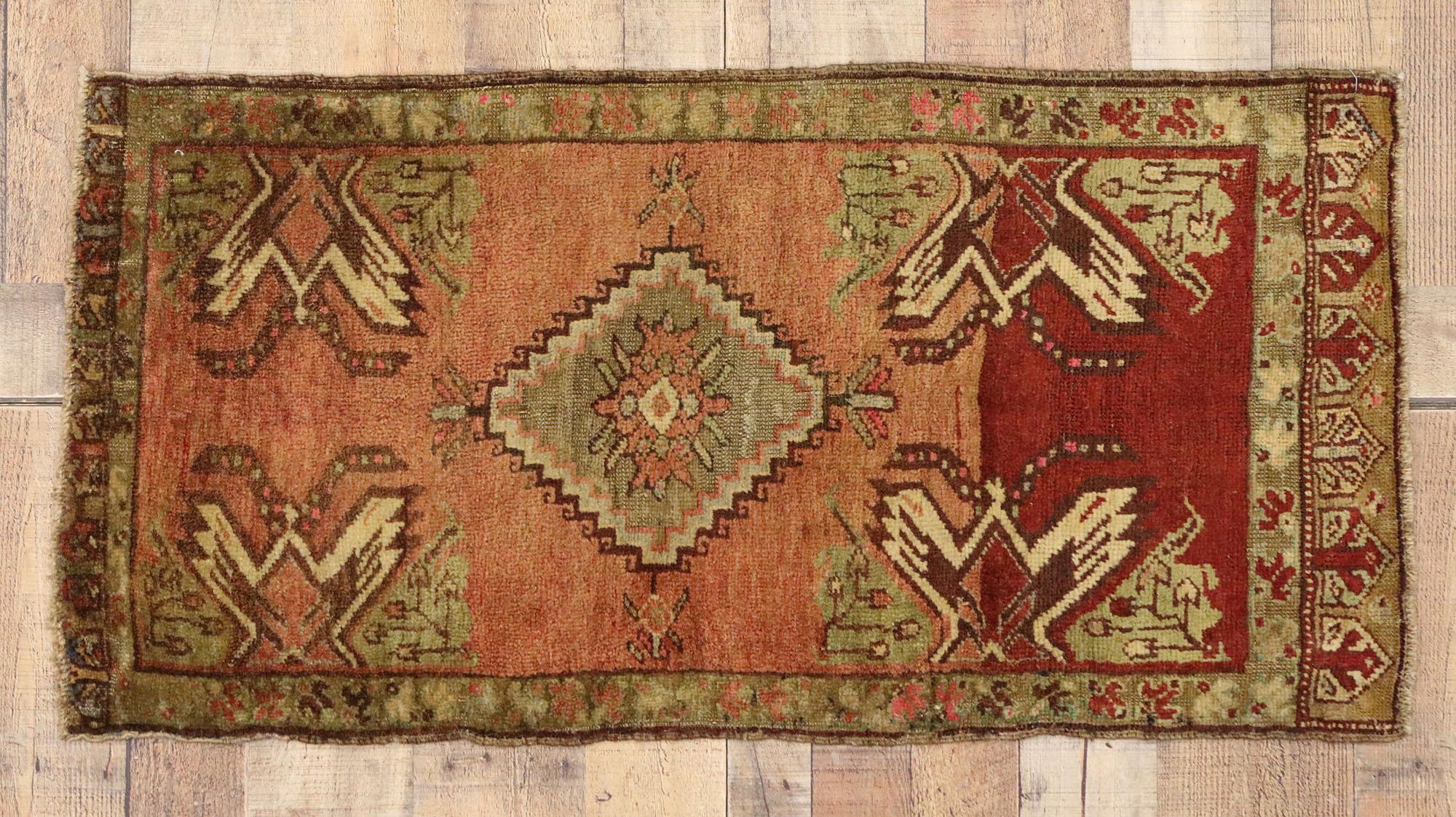 Laine Tapis turc vintage, l'attrait intemporel rencontre la durabilité élégante en vente