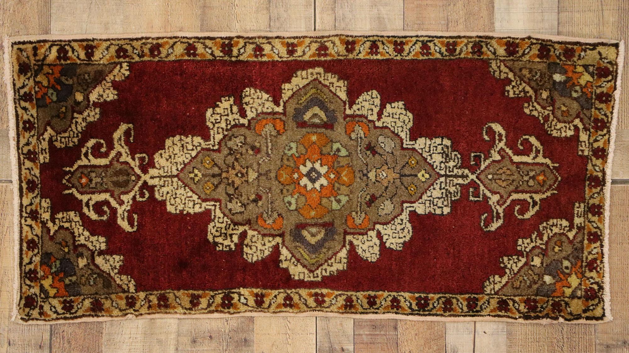 Laine Tapis turc vintage, l'attrait intemporel rencontre la durabilité élégante en vente
