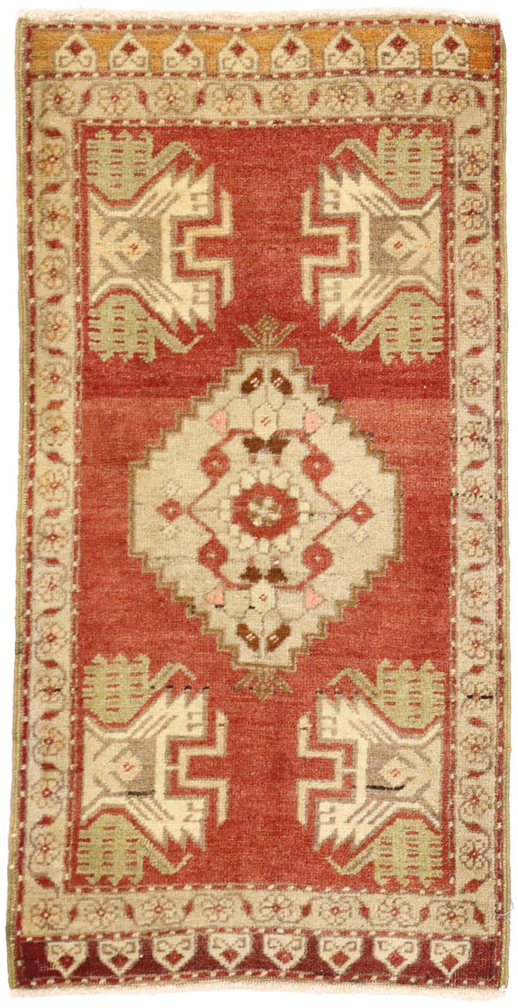 Türkischer Teppich im Vintage-Stil: Timeless Appeal trifft auf stilvolle Langlebigkeit