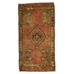Türkischer Teppich im Vintage-Stil: Timeless Appeal trifft auf stilvolle Langlebigkeit