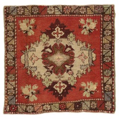 Türkischer Teppich im Vintage-Stil: Timeless Appeal trifft auf stilvolle Langlebigkeit