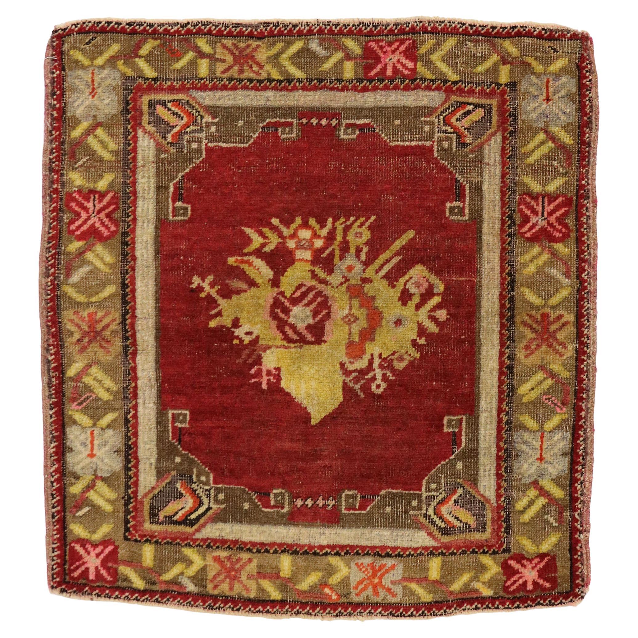 Türkischer Teppich im Vintage-Stil: Timeless Appeal trifft auf stilvolle Langlebigkeit