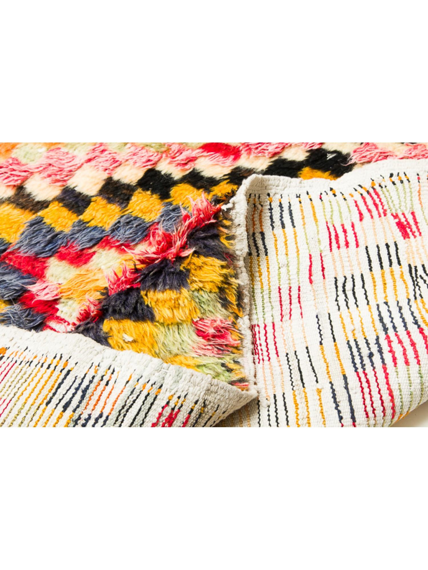 Il s'agit d'un tapis Vintage Tulu Runner d'Anatolie centrale, de la région de Konya, avec des poils longs en laine hirsute, en bon état, et une belle composition de couleurs.

Les tapis Tulu d'Anatolie centrale, également appelés tapis Tulu ou