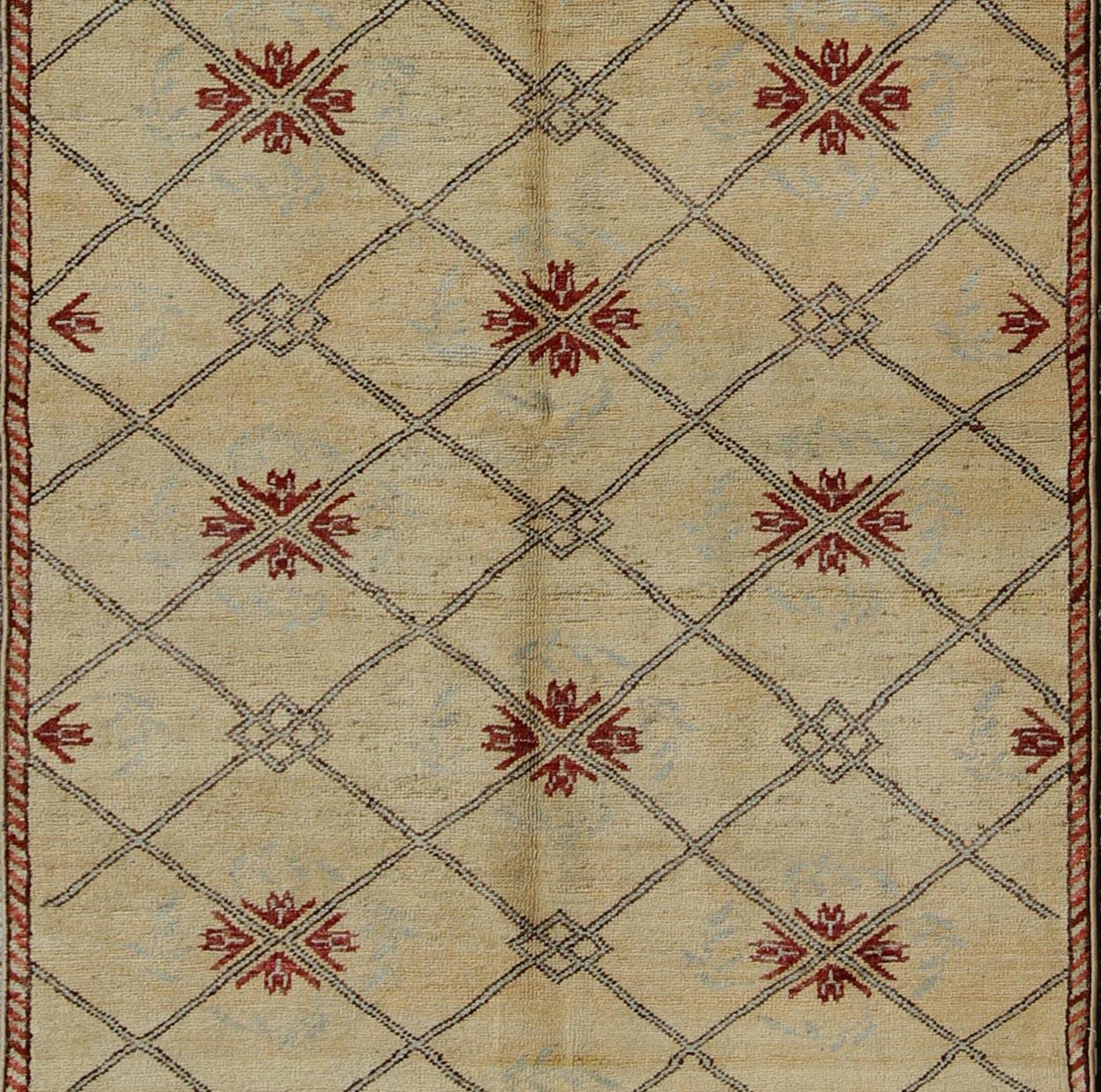 Türkischer Oushak-Teppich im Vintage- Cross-Hatch-Design von Keivan Woven Arts, 4'2 x 9'7 (20. Jahrhundert) im Angebot