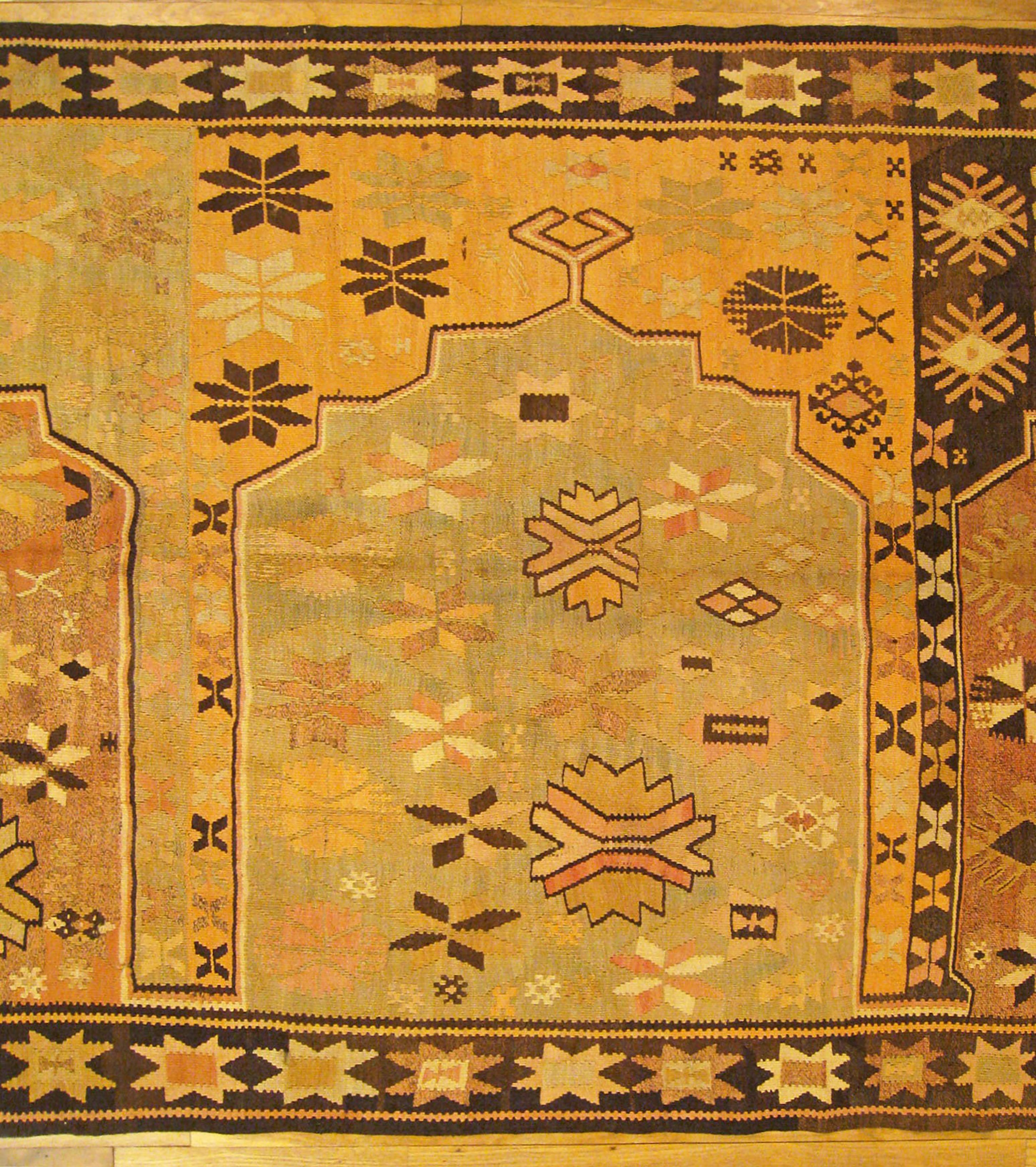 Türkischer dekorativer orientalischer Kelim-Teppich in Galeriegröße im Angebot 1