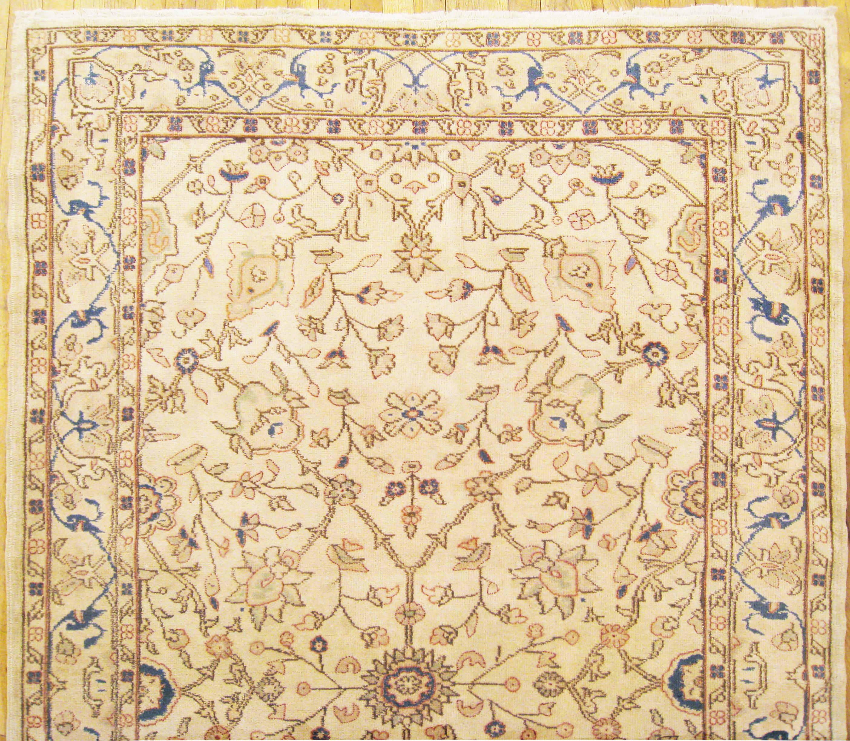 Vintage Turkish Decorative Oriental Oushak Rug in Room Size In Good Condition For Sale In New York, NY