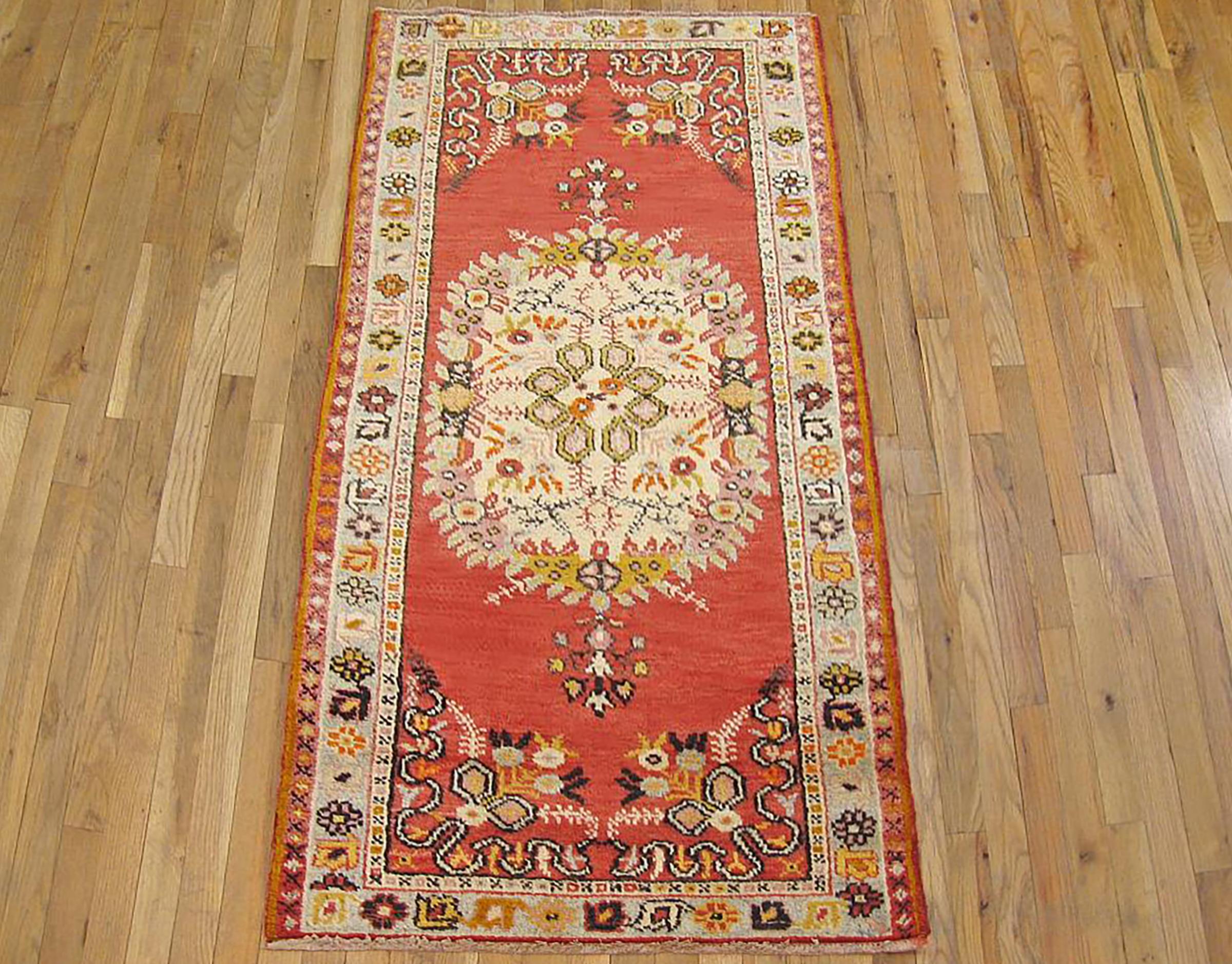 Vintage Turkish Oushak Decorative Oriental Carpet, Runner size, with Soft red Field

A gorgeous vintage Turkish Oushak carpet, circa 1950, size 5'5