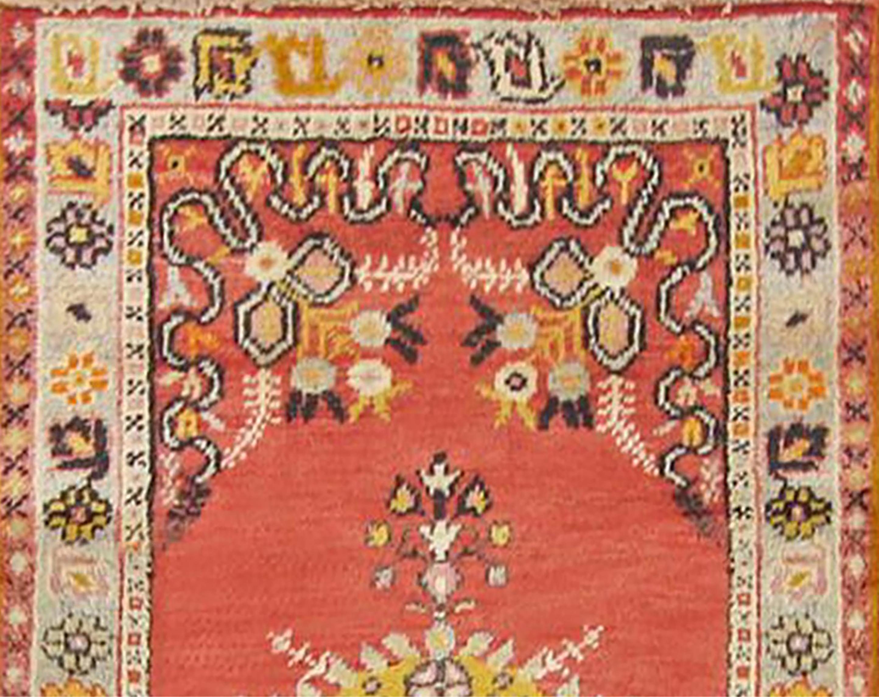 Türkischer dekorativer orientalischer Oushak-Teppich in Läufergröße  (Handgeknüpft) im Angebot