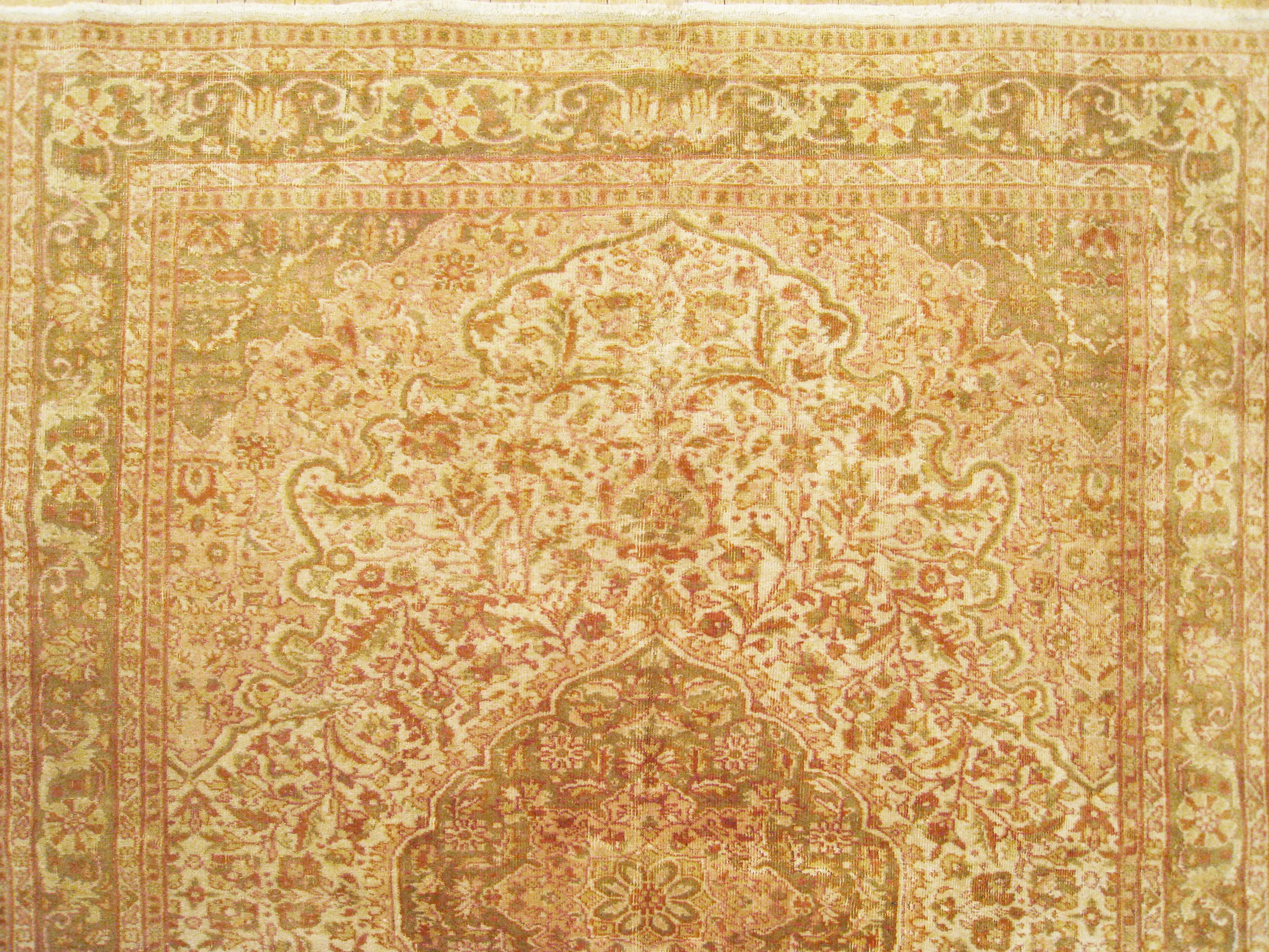 Türkischer dekorativer orientalischer Vintage-Teppich in Zimmergröße  im Zustand „Gut“ im Angebot in New York, NY