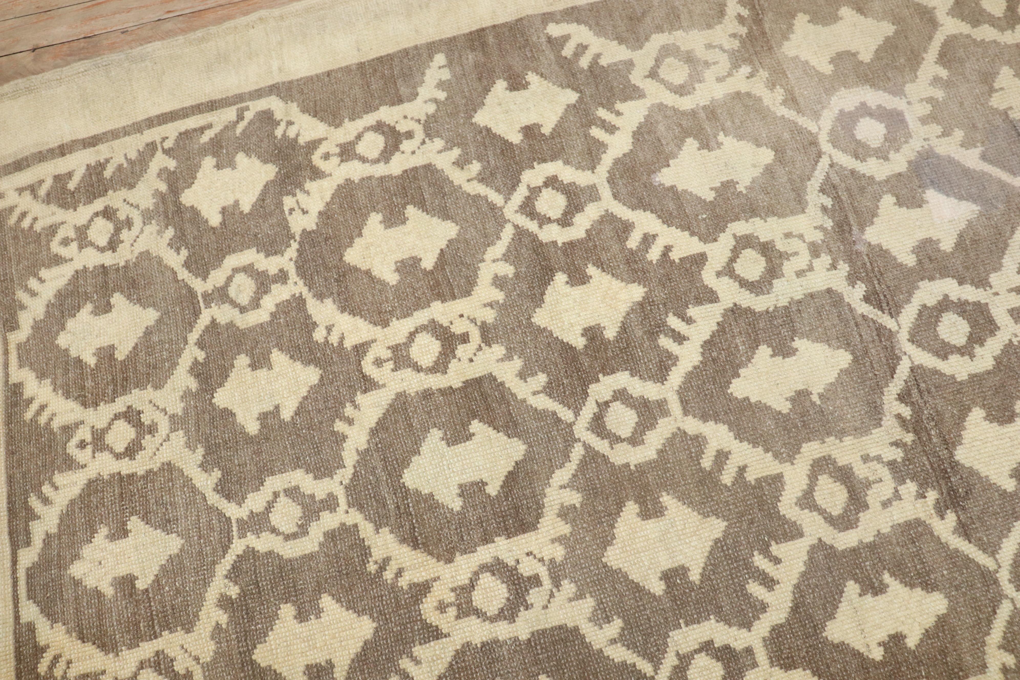 Tapis décoratif turc vintage de la collection Zabihi en vente 1