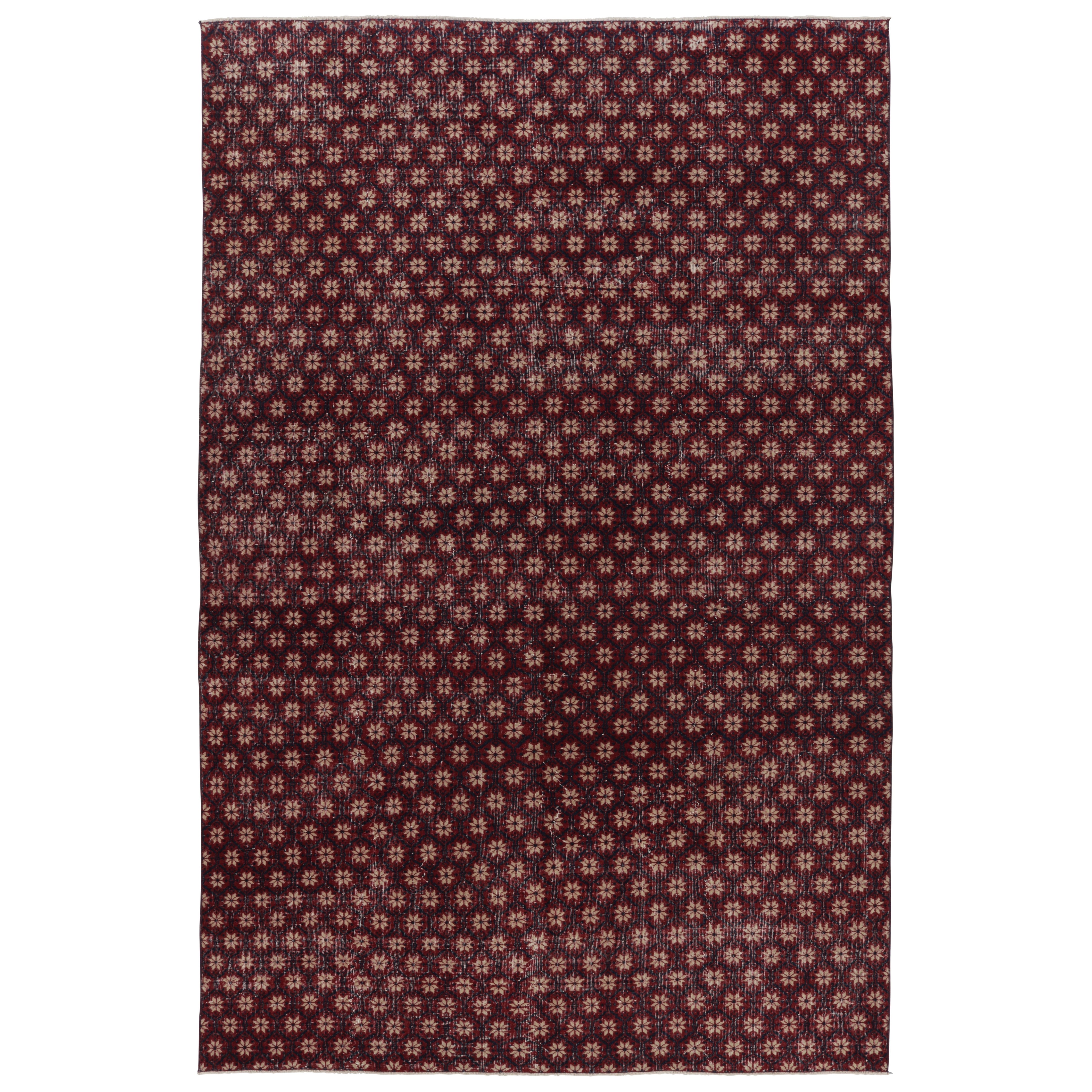 Tappeto turco vintage con motivo floreale in rosso - Rug & Kilim in vendita