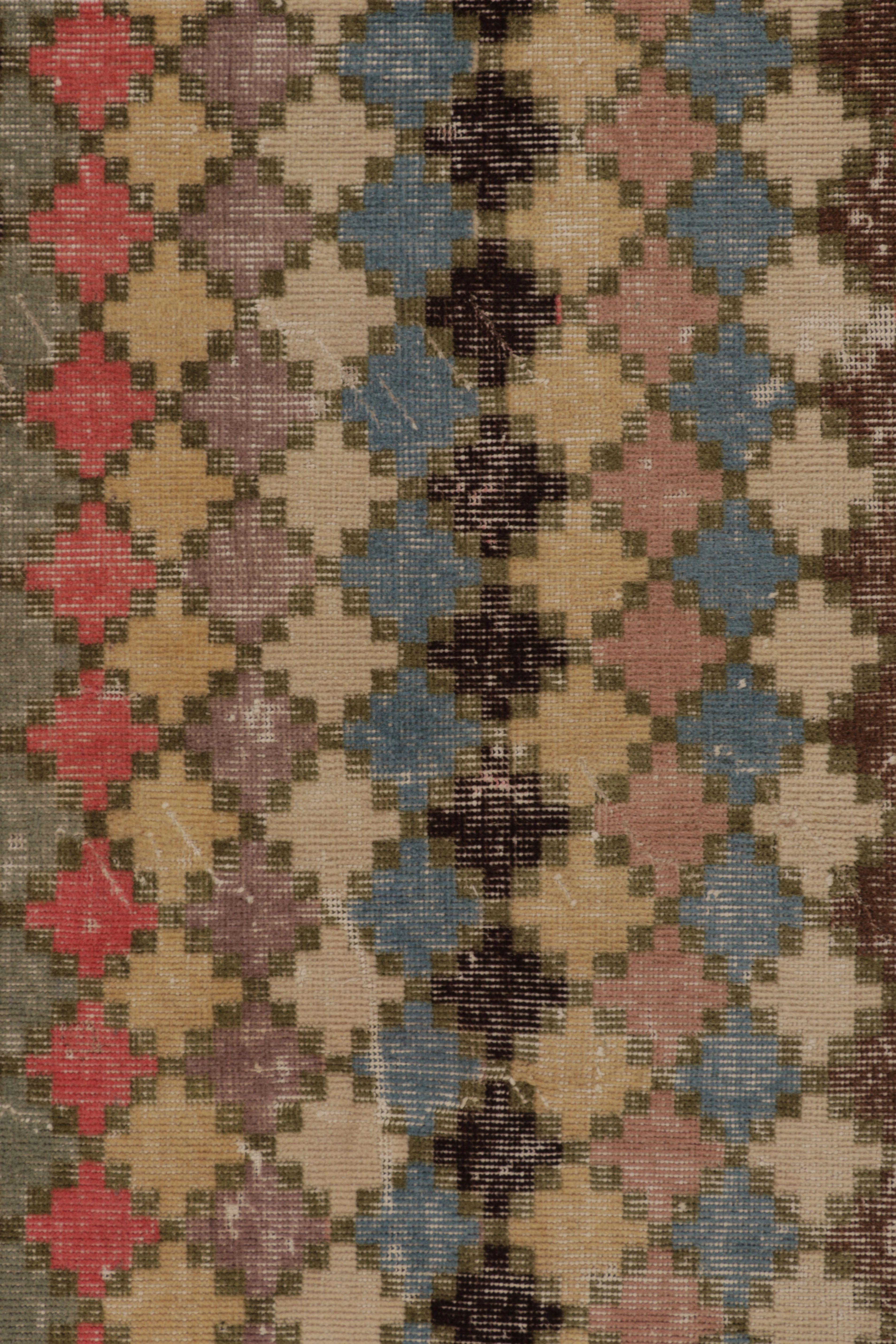 Türkischer Vintage-Teppich mit polychromen Rautenmustern - Rug & Kilim (Handgeknüpft) im Angebot
