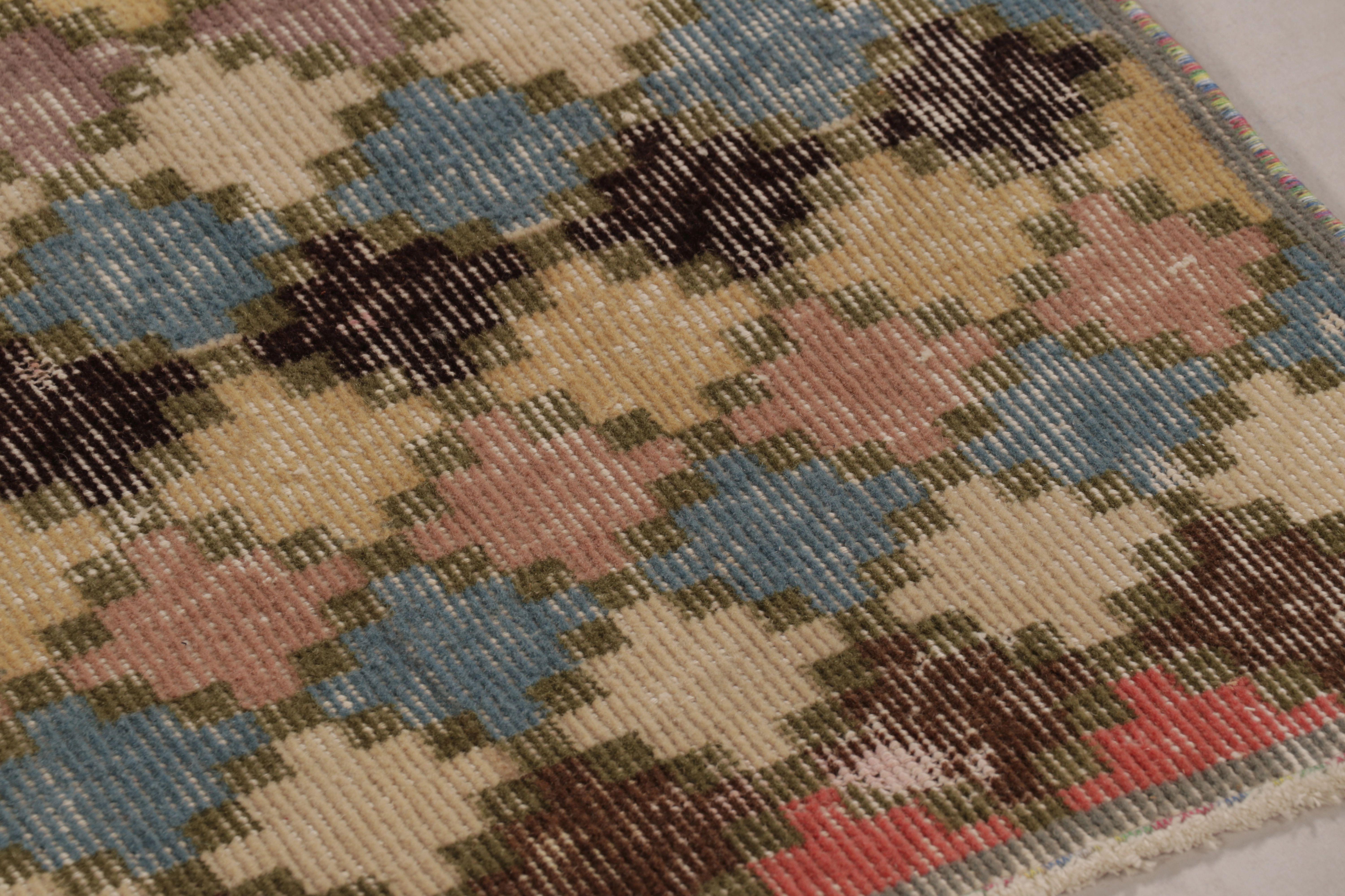 Türkischer Vintage-Teppich mit polychromen Rautenmustern - Rug & Kilim (Mitte des 20. Jahrhunderts) im Angebot