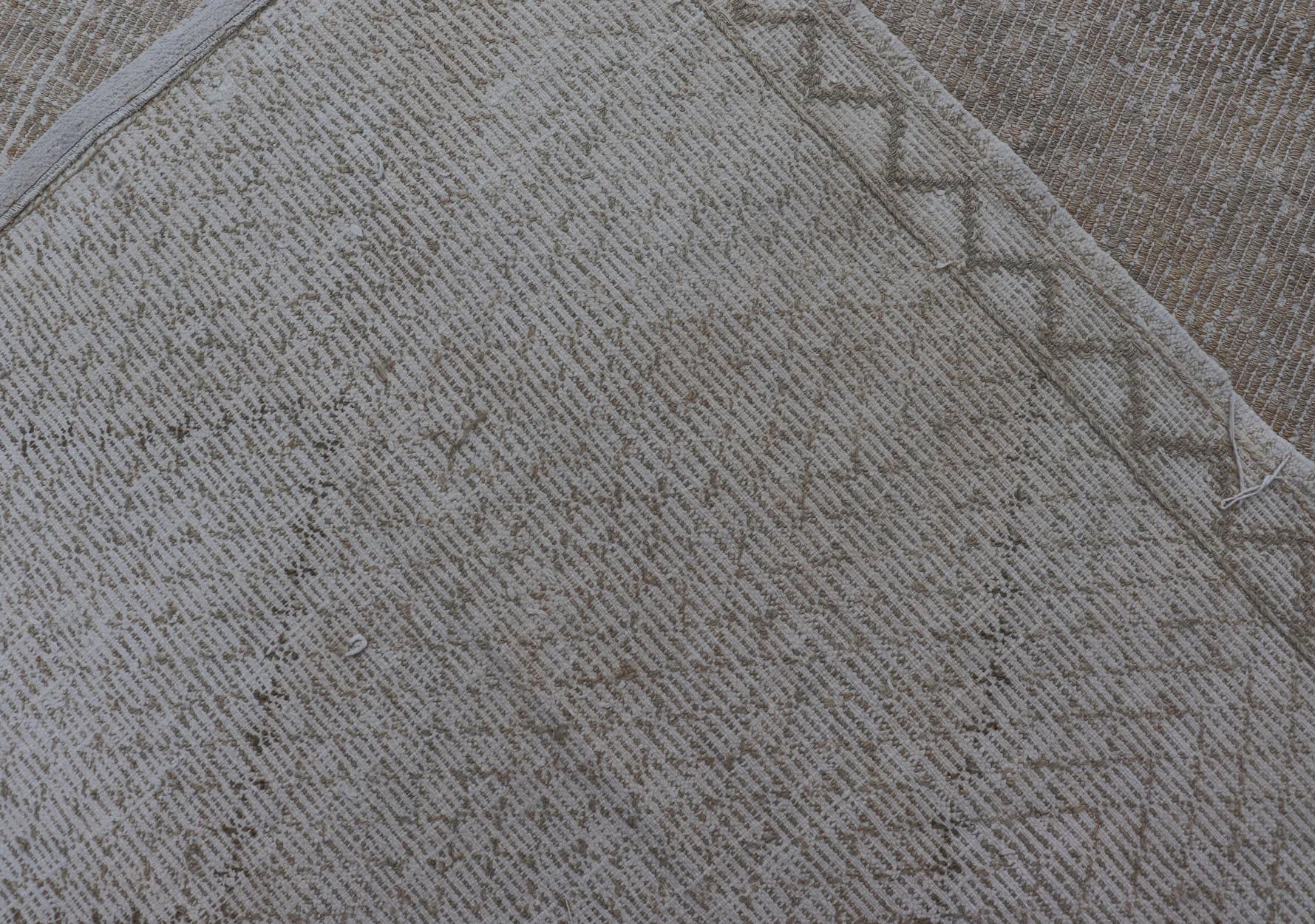 Türkischer bestickter Flachgewebe-Teppich mit schwarzem Diamantmuster, Vintage im Angebot 4
