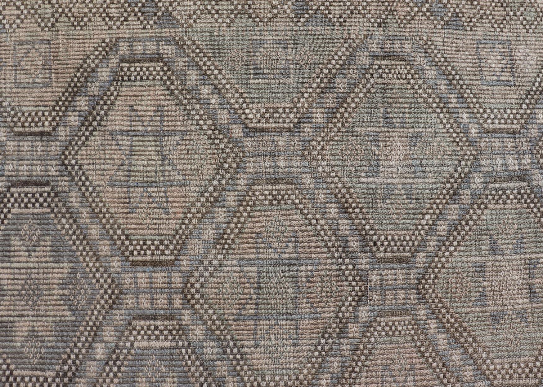 Measures: 6'0 x 9'10 
Vintage Turkish Embroidered Flat-Weave Rug with Geometric Diamond Design. Keivan Woven Arts- Geometric design vintage Kilim rug from Turkey rug EN-14480, country of origin / type: Turkey / Kilim, circa 1950.

Featuring a