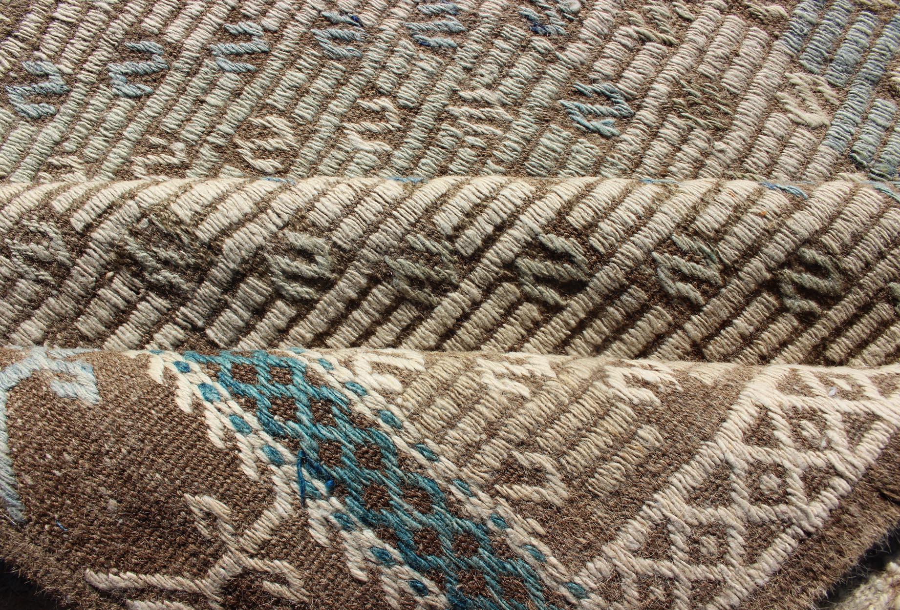 Türkischer bestickter Flachgewebe-Teppich mit neutral getöntem, geometrischem Design, Vintage 5