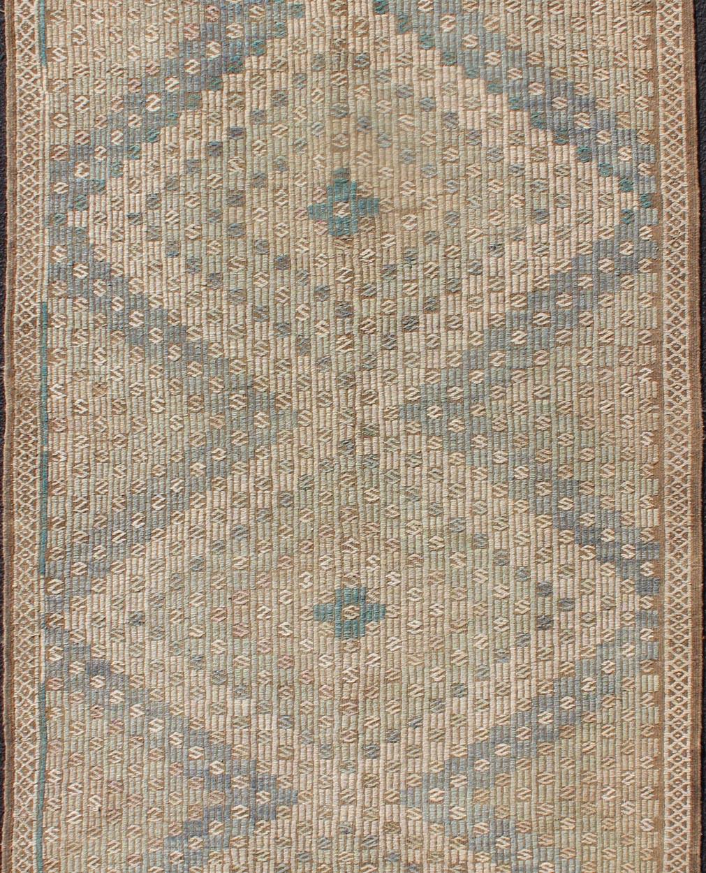 Türkischer bestickter Flachgewebe-Teppich mit neutral getöntem, geometrischem Design, Vintage (Handgewebt)