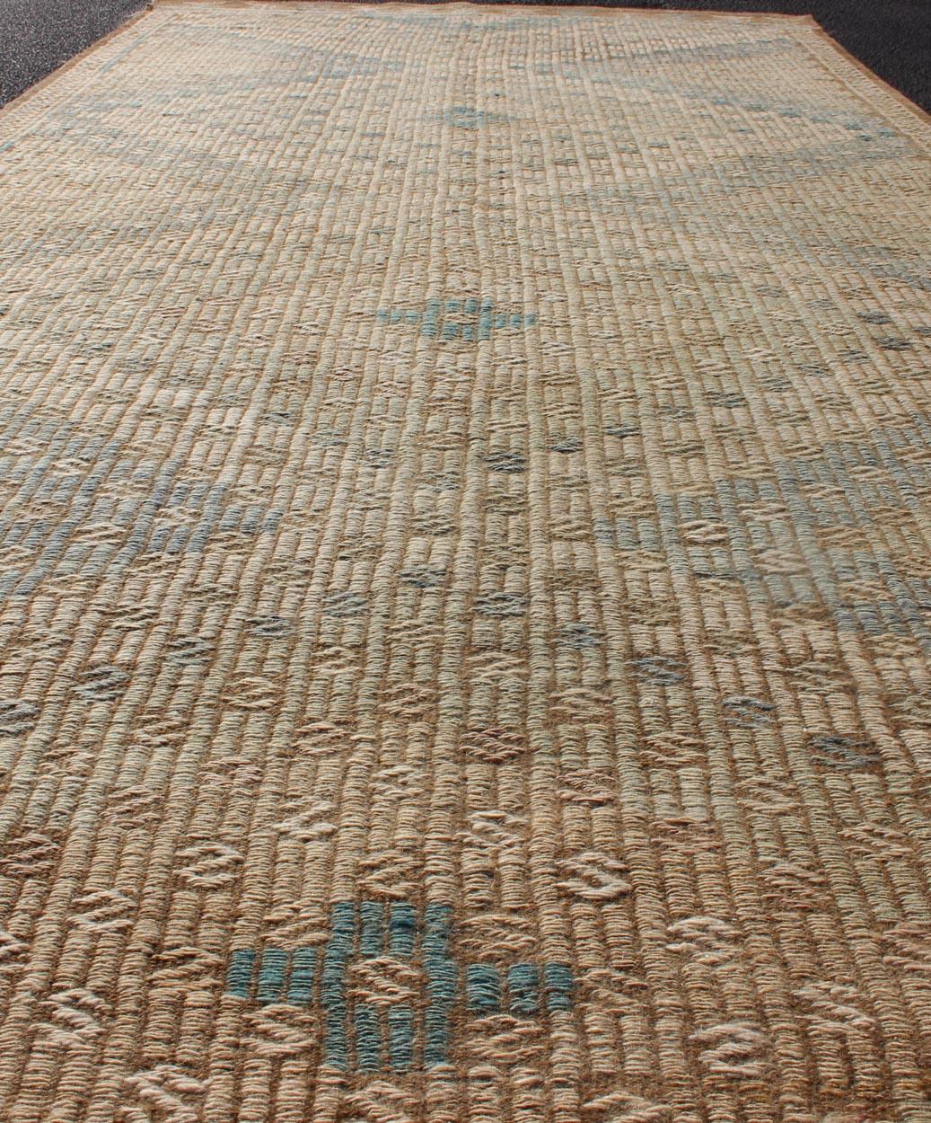 Türkischer bestickter Flachgewebe-Teppich mit neutral getöntem, geometrischem Design, Vintage (Wolle)
