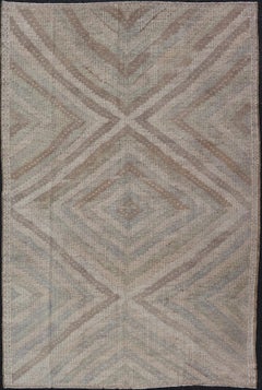 Alfombra Kilim bordada turca vintage con diseño de rombos que se repiten por todas partes
