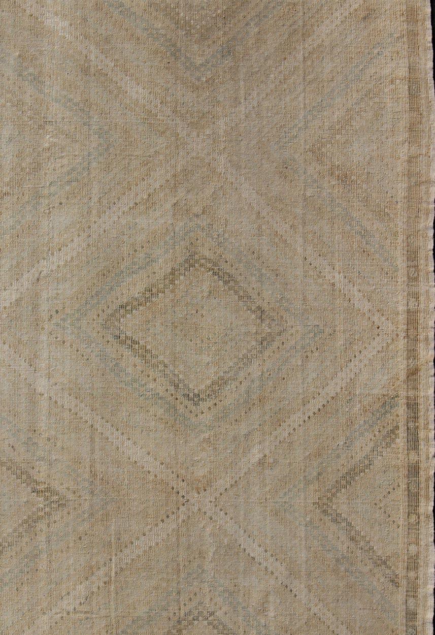 Alfombra turca vintage bordada en tonos marrones con diseño geométrico de rombos Turco en venta