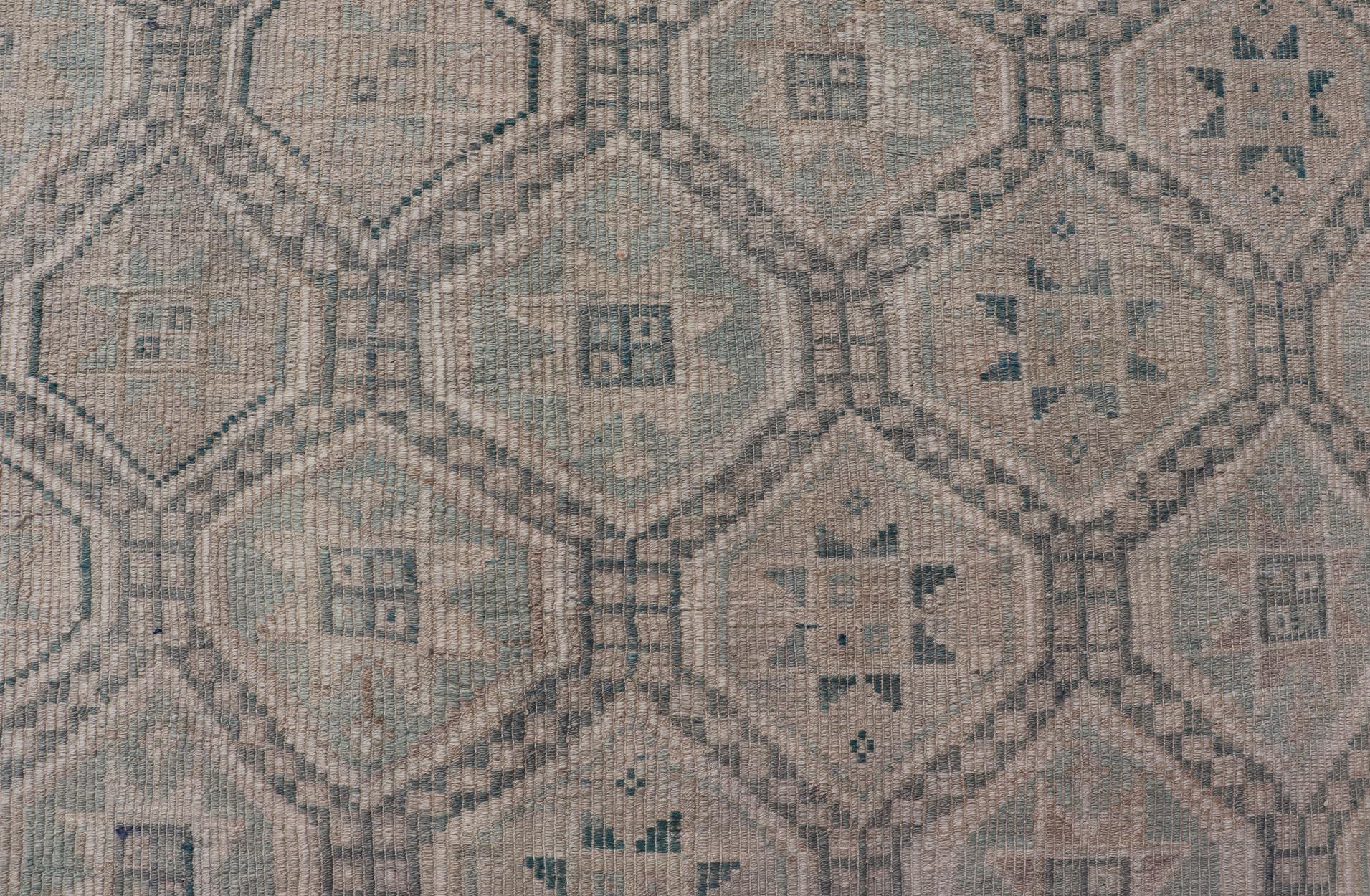 Tappeto turco vintage ricamato con disegno geometrico a diamante in verde, 6'5 x 10 in vendita 3