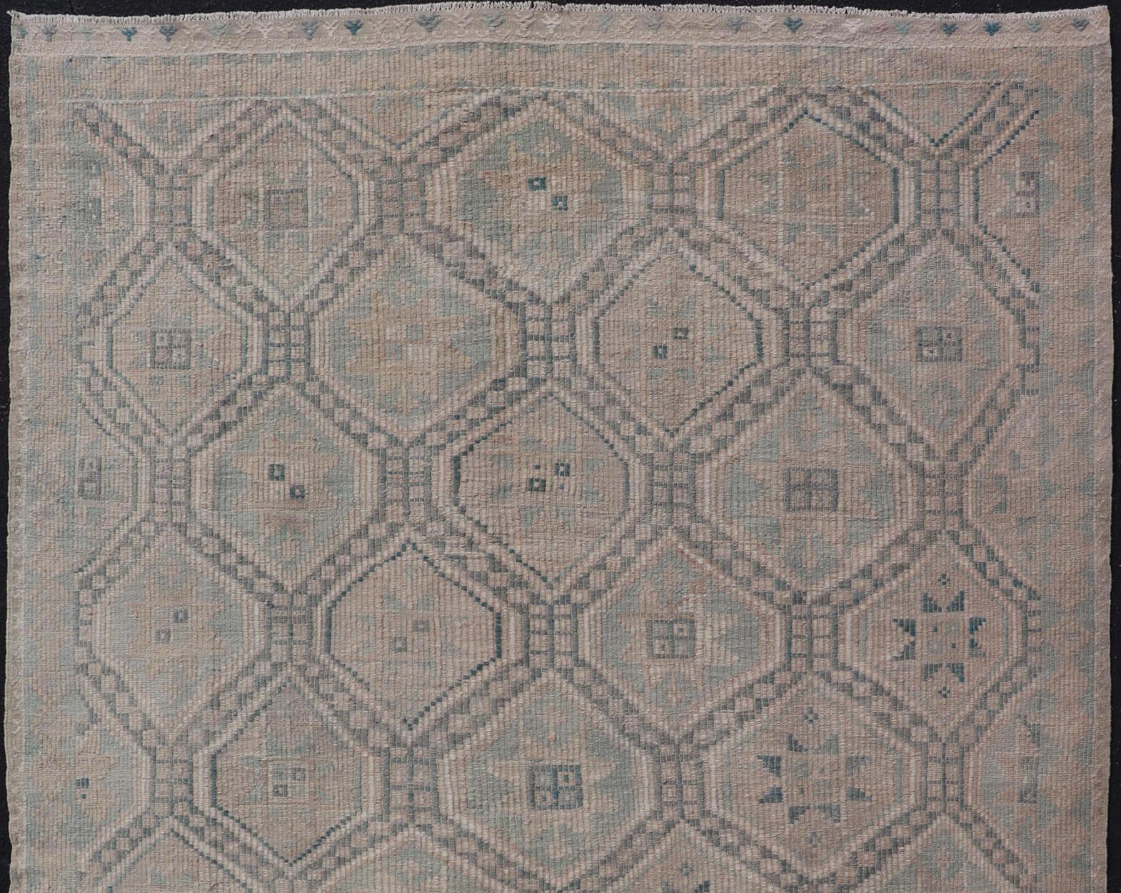 Tessuto a mano Tappeto turco vintage ricamato con disegno geometrico a diamante in verde, 6'5 x 10 in vendita