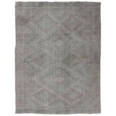 Türkischer bestickter Teppich mit geometrischem Diamantmuster in neutralen Tönen, Vintage