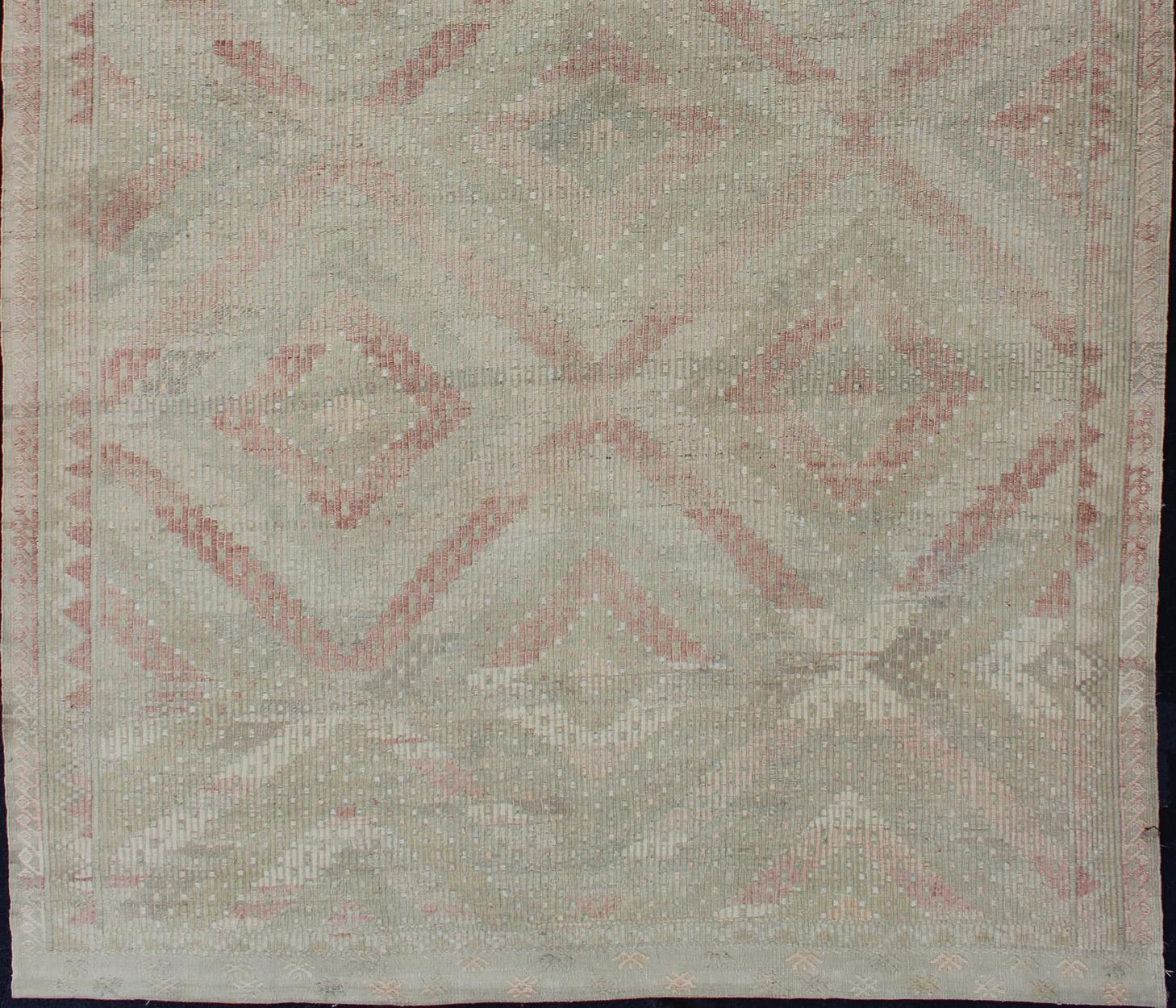 geometric diamond rug