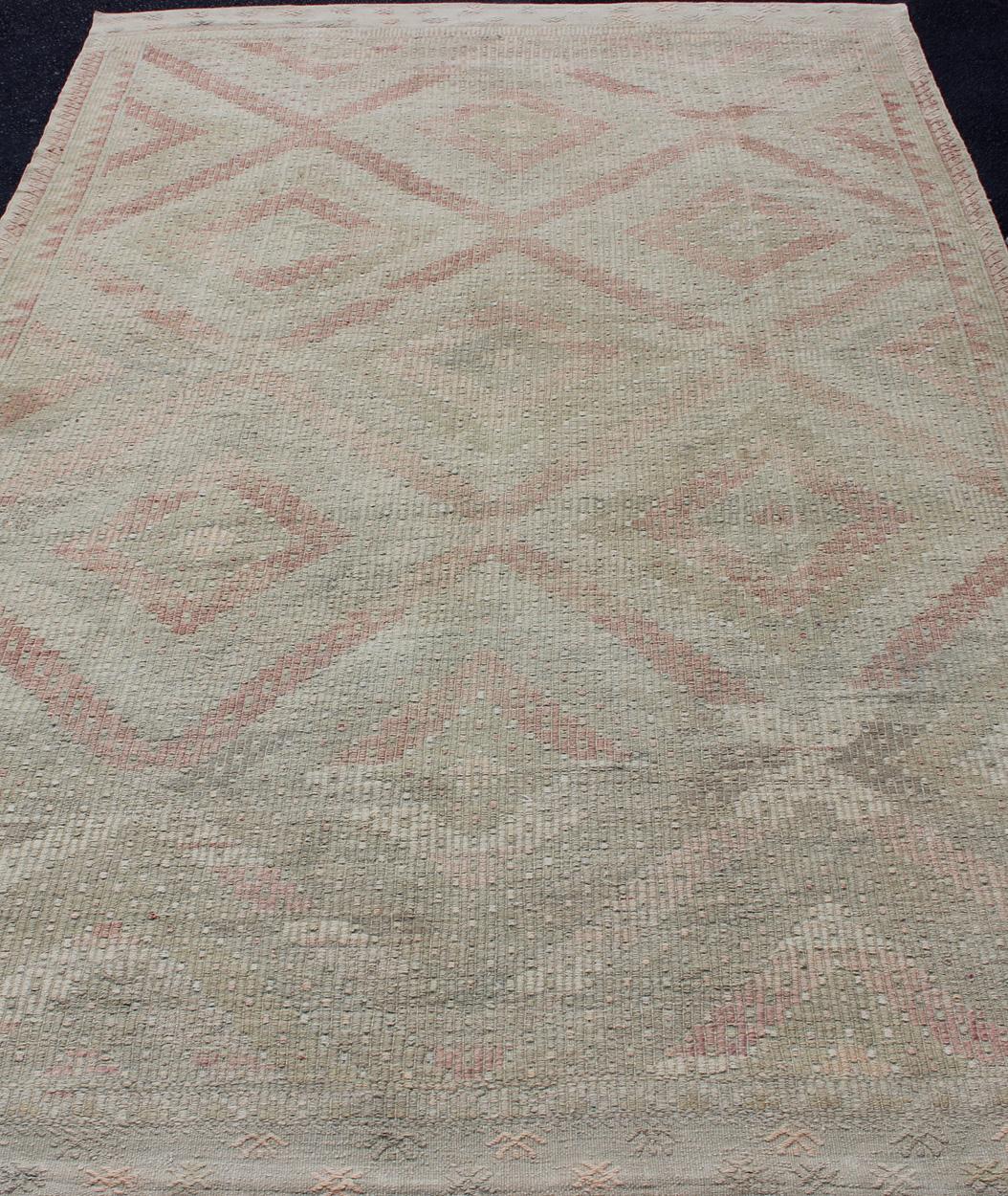 Vintage Turkish Embroidered Rug with Geometric Diamond Design with Soft Colors In Good Condition For Sale In Atlanta, GA