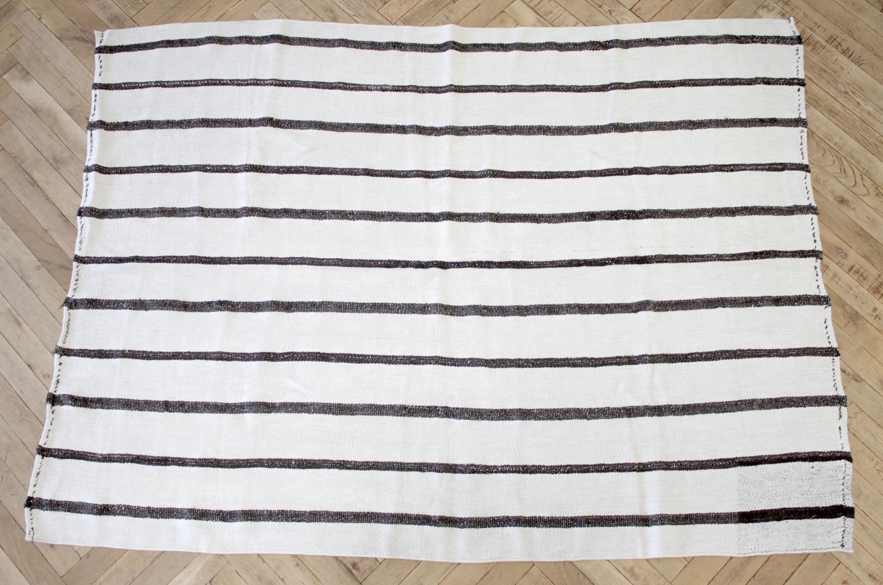 20th Century Vintage Turkish Flat-Weave Hemp Rug Off-White with Dark Brown Stripes For Sale